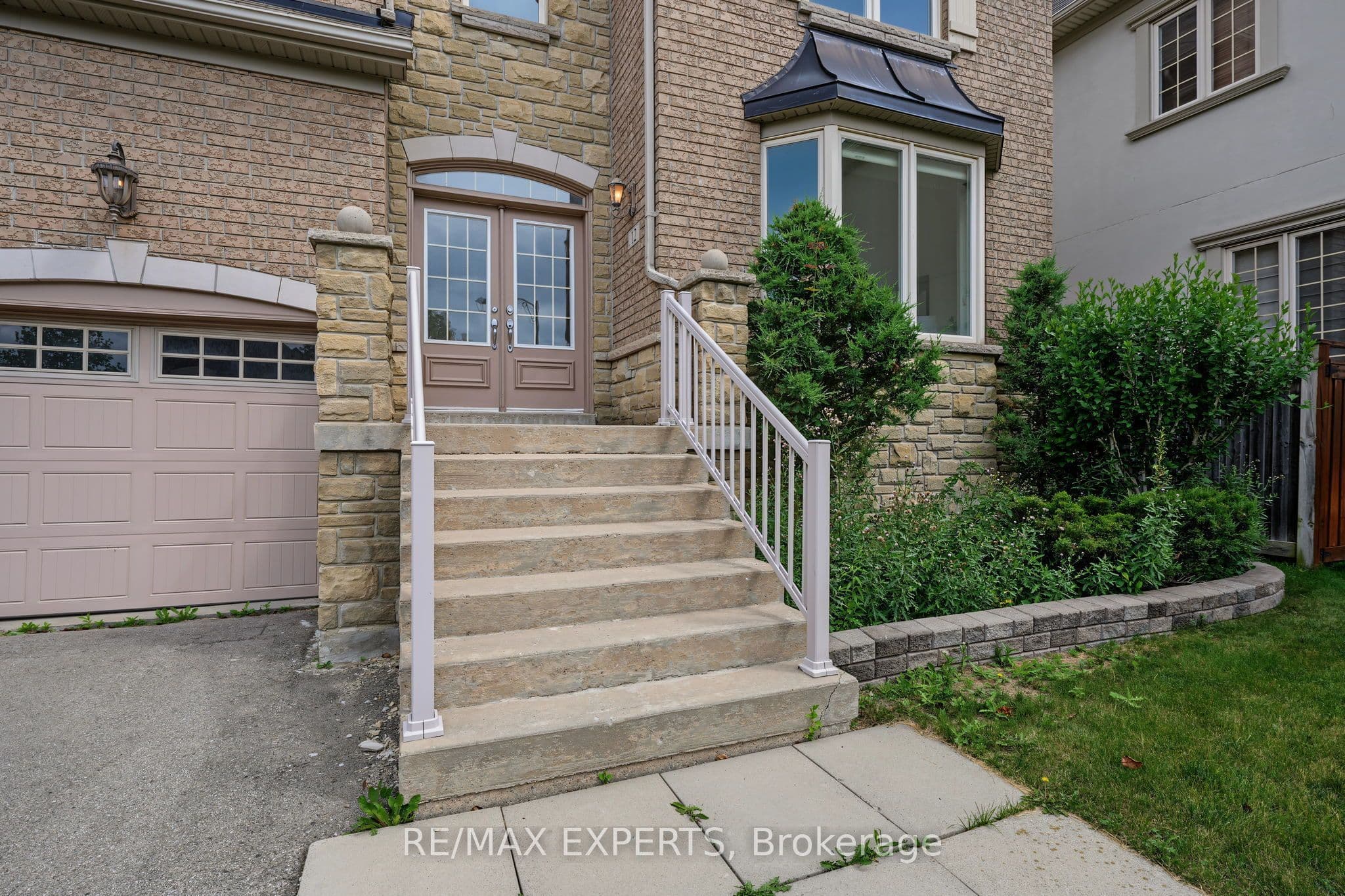 12 Sweet Valerie Court, Vaughan, ON L6A 0C6