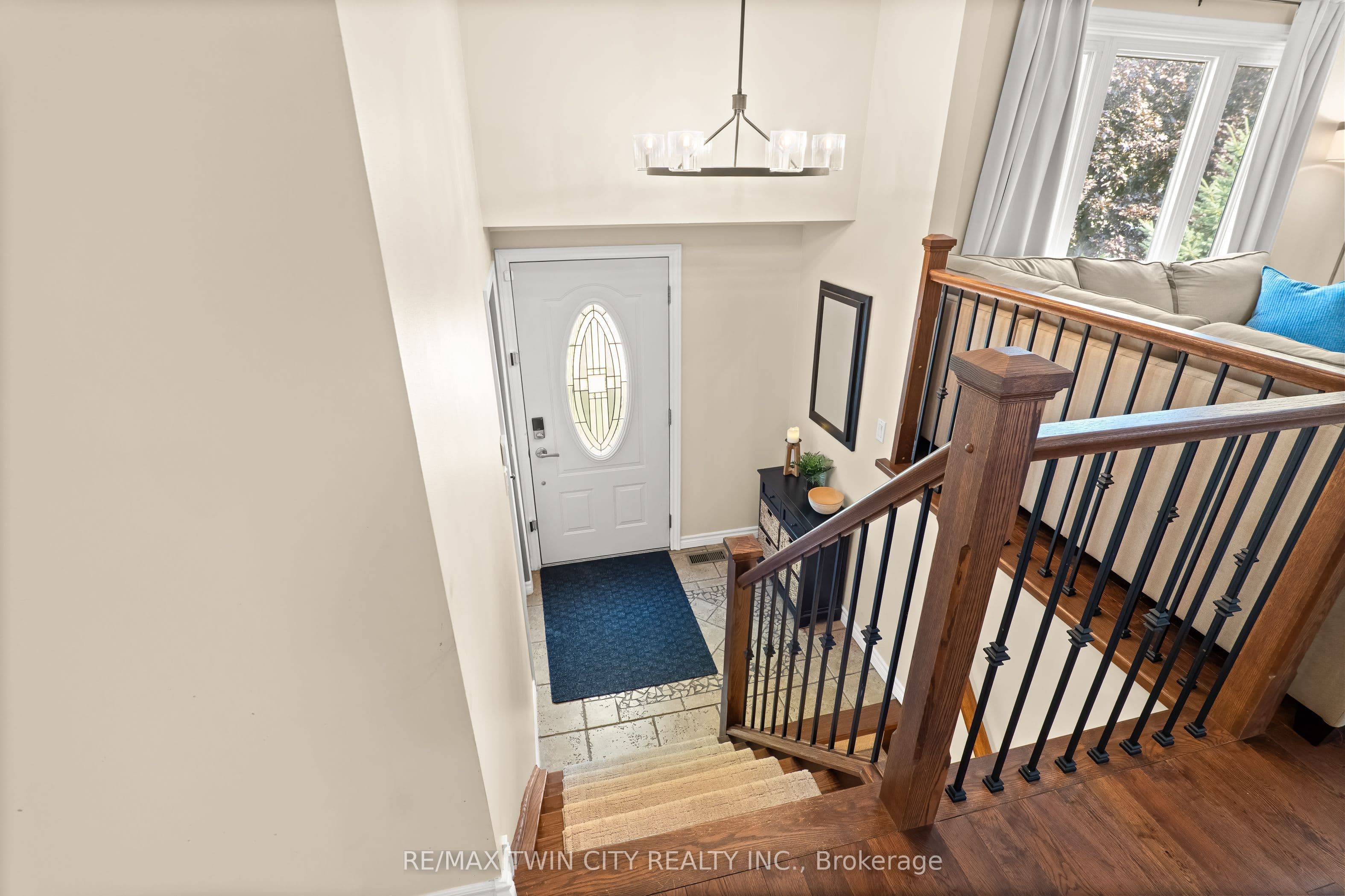 21 Golden Meadow Crescent, Kitchener, ON N2N 2L7