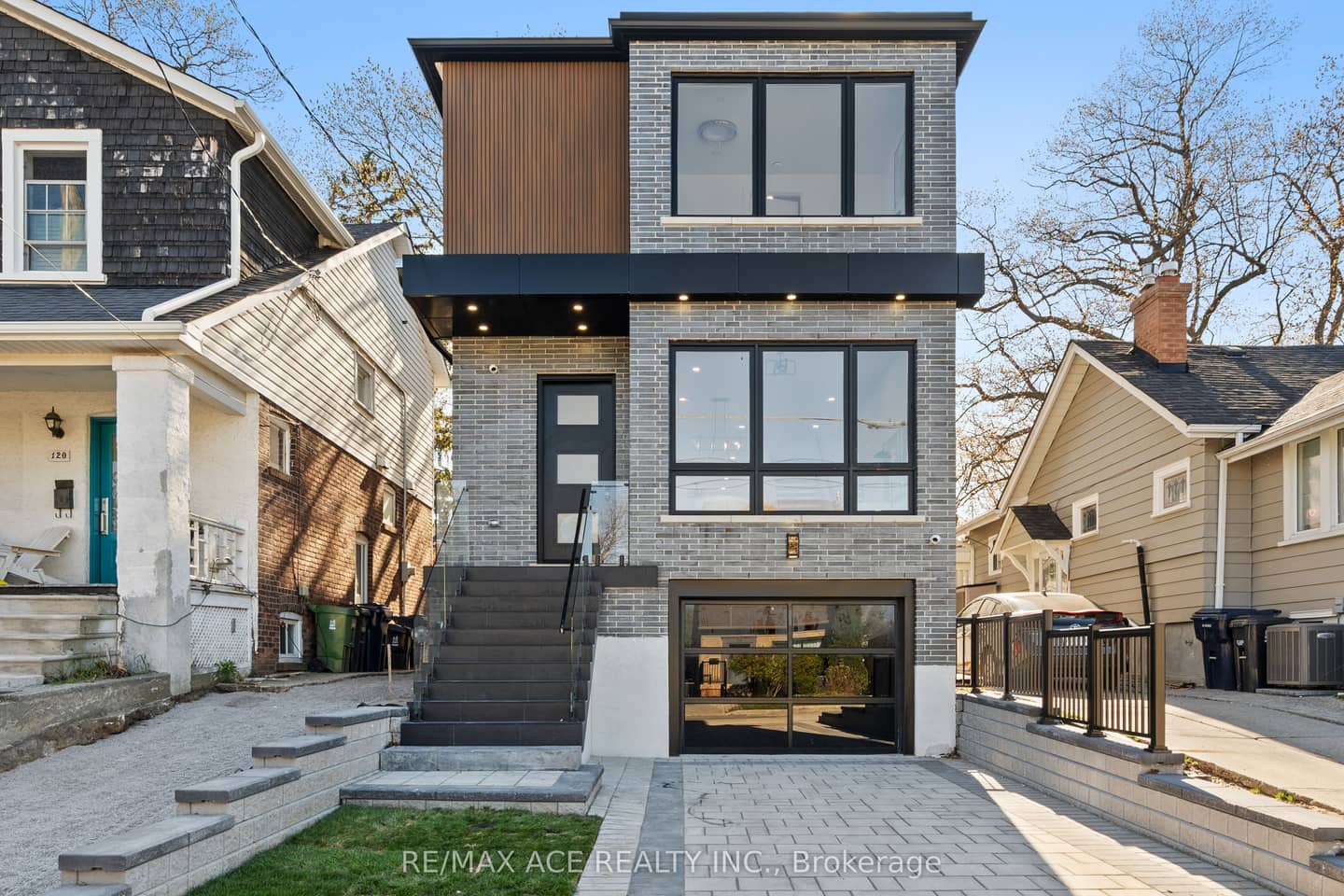 122 Warden Avenue, Toronto, ON M1N 2Z4