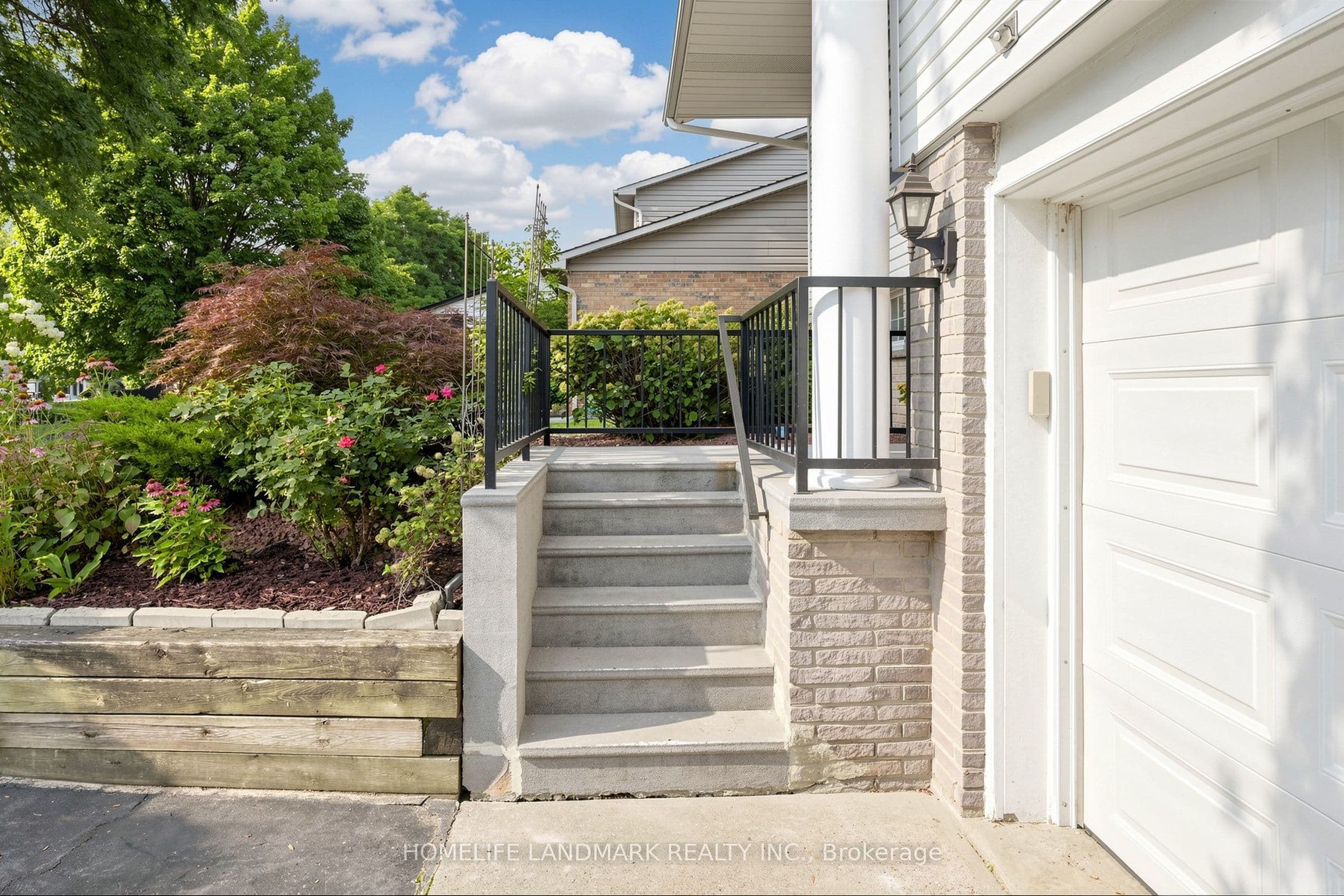 4132 Celia Court, Burlington, ON L7L 5L9
