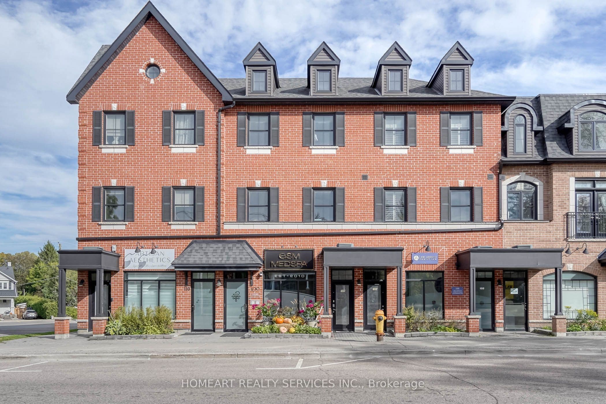 17 Baldwin Street 209, Whitby, ON L1M 0K8