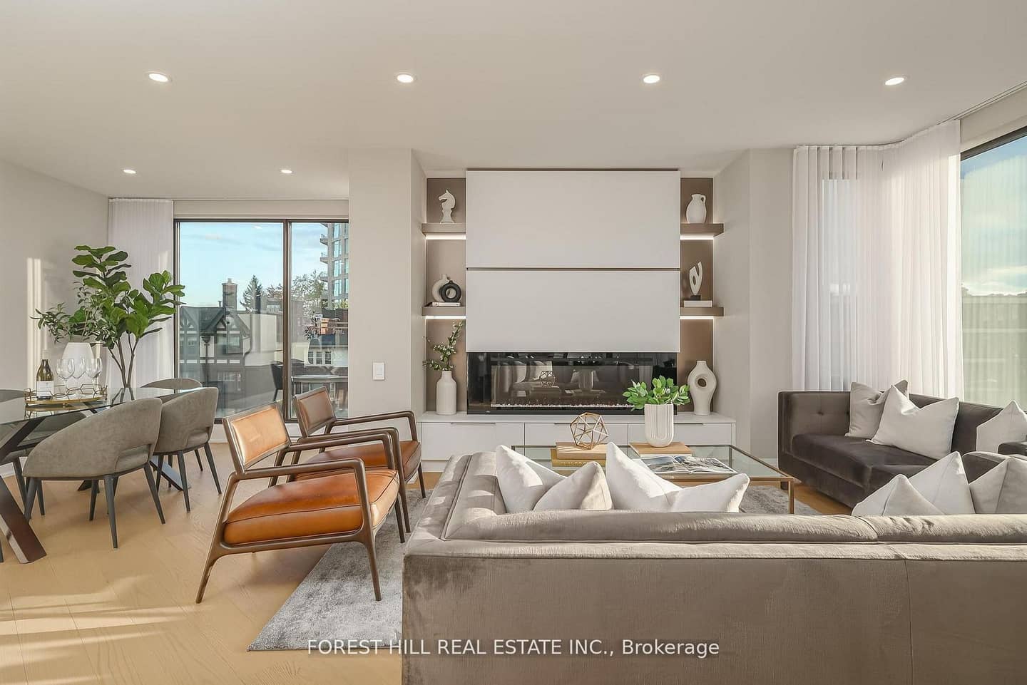 342 Spadina Road 301, Toronto, ON M5P 2V4