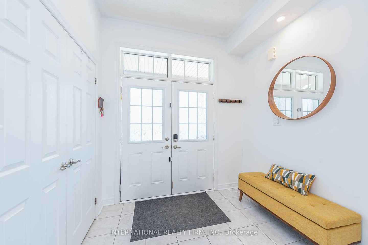 99 Huguenot Road, Oakville, ON L6H 0M3