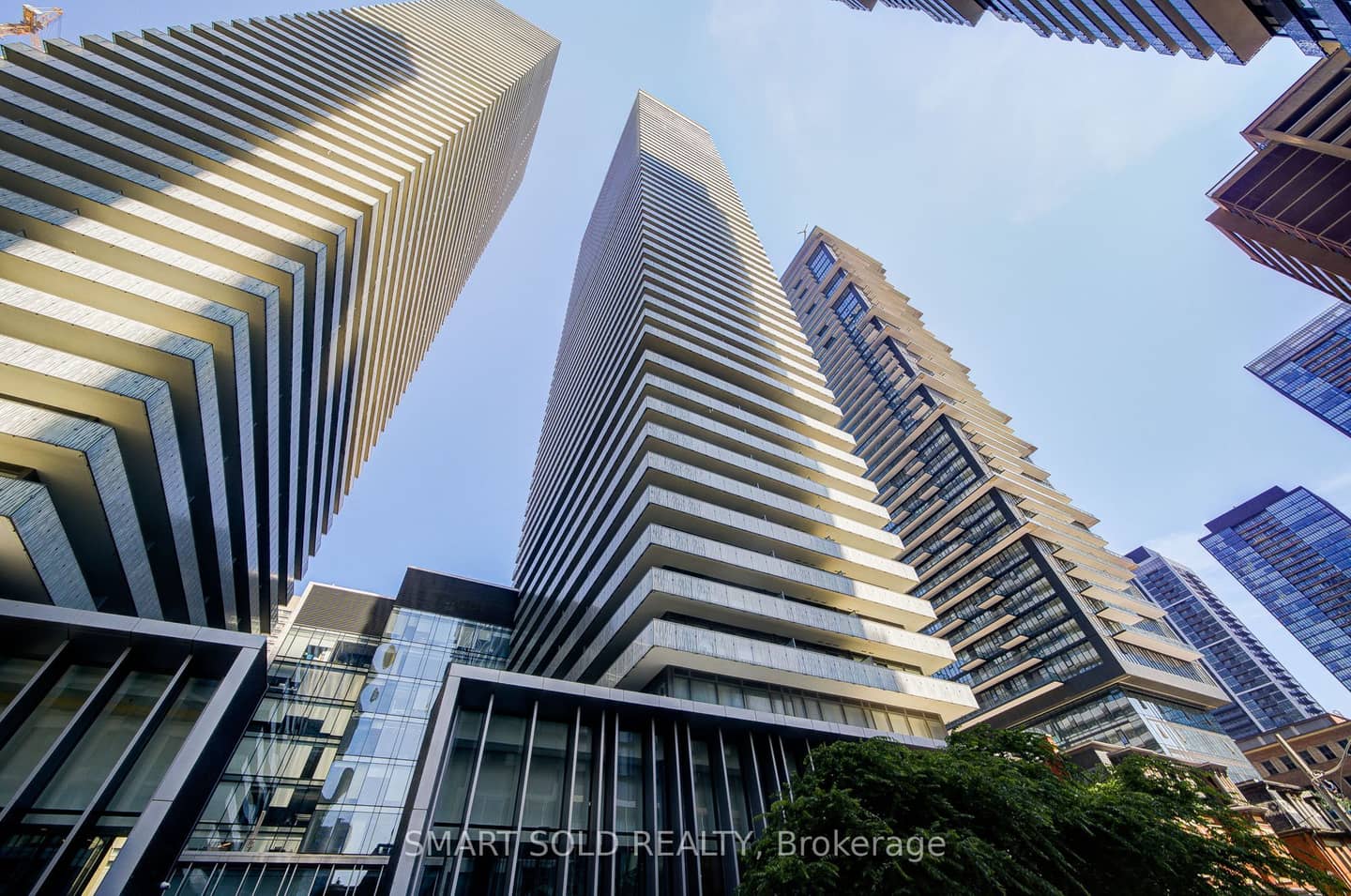 50 Charles Street E 2909, Toronto, ON M4Y 0C3
