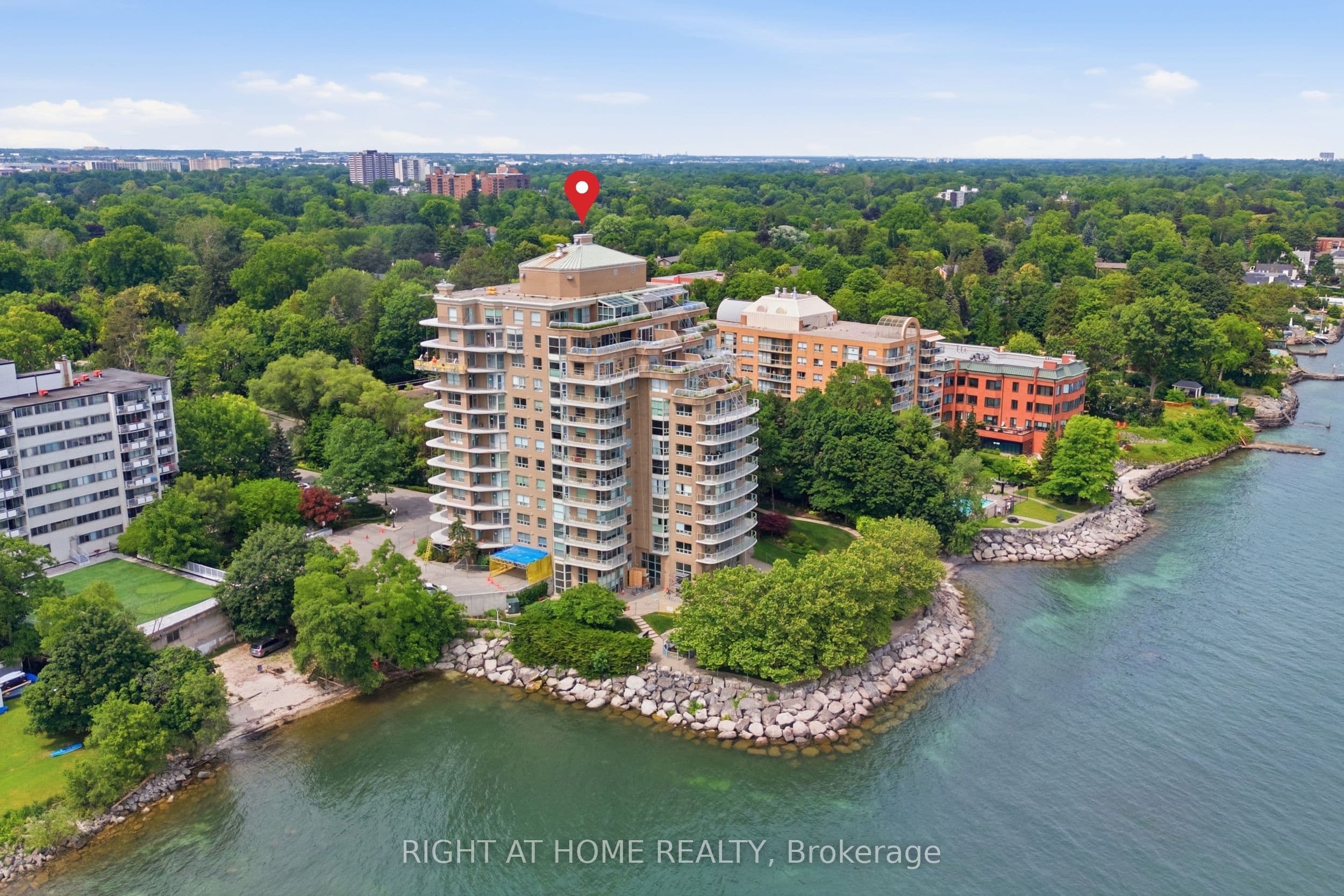 2190 Lakeshore Road 802, Burlington, ON L7R 4K1