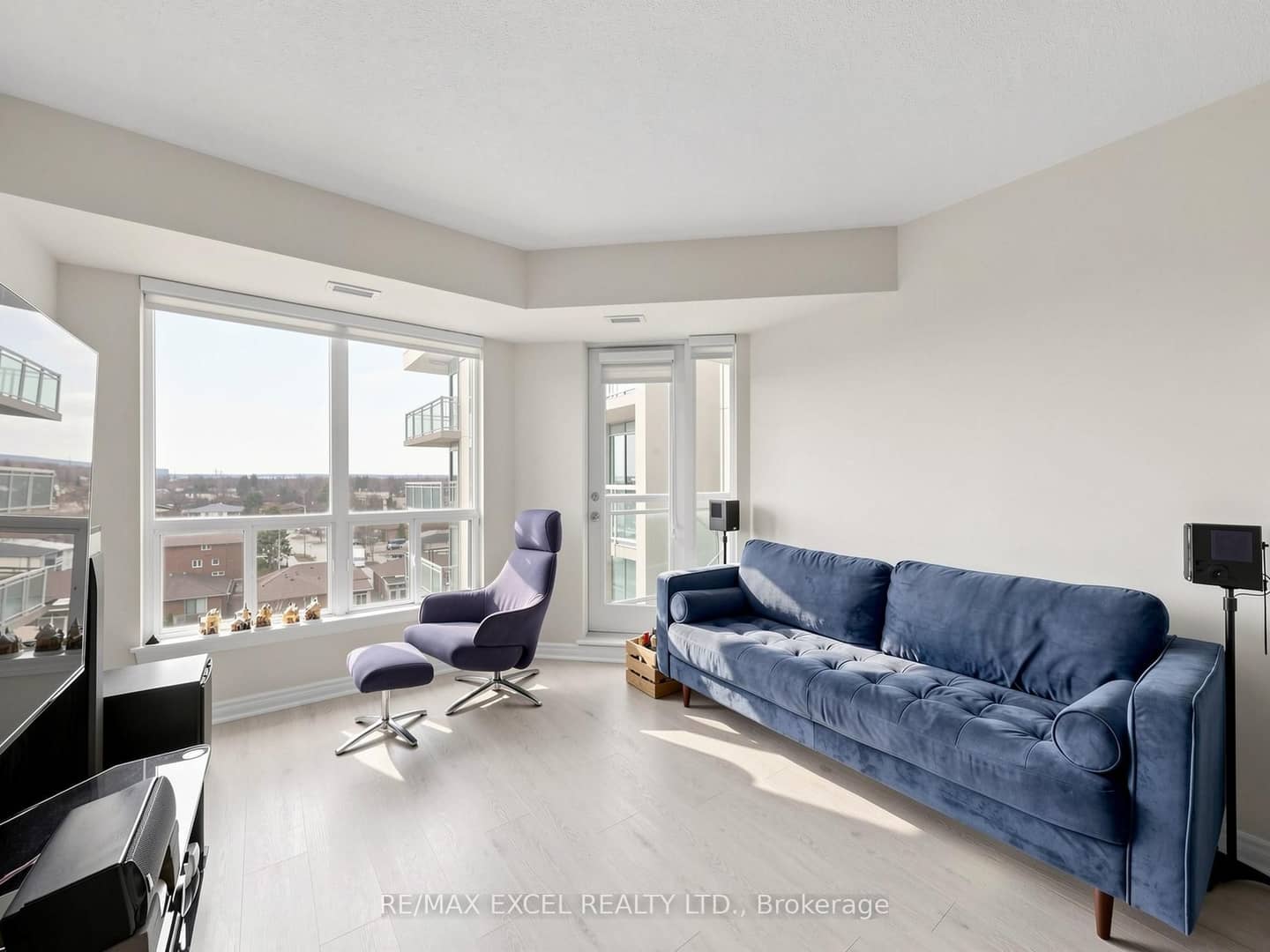 920 Sheppard Avenue W 711, Toronto, ON M3H 0A2