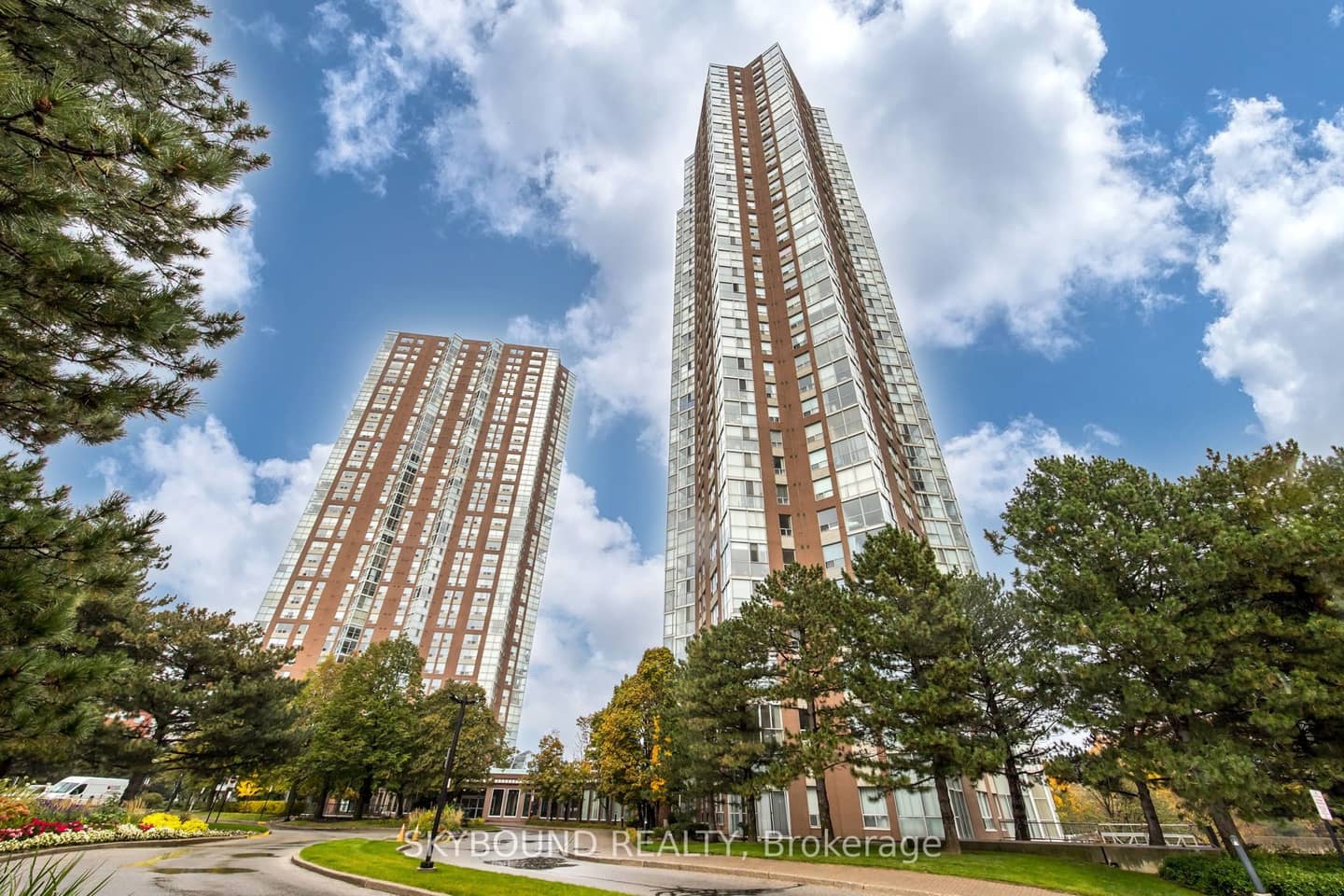 5 Concorde Place 2706, Toronto, ON M3C 3M8