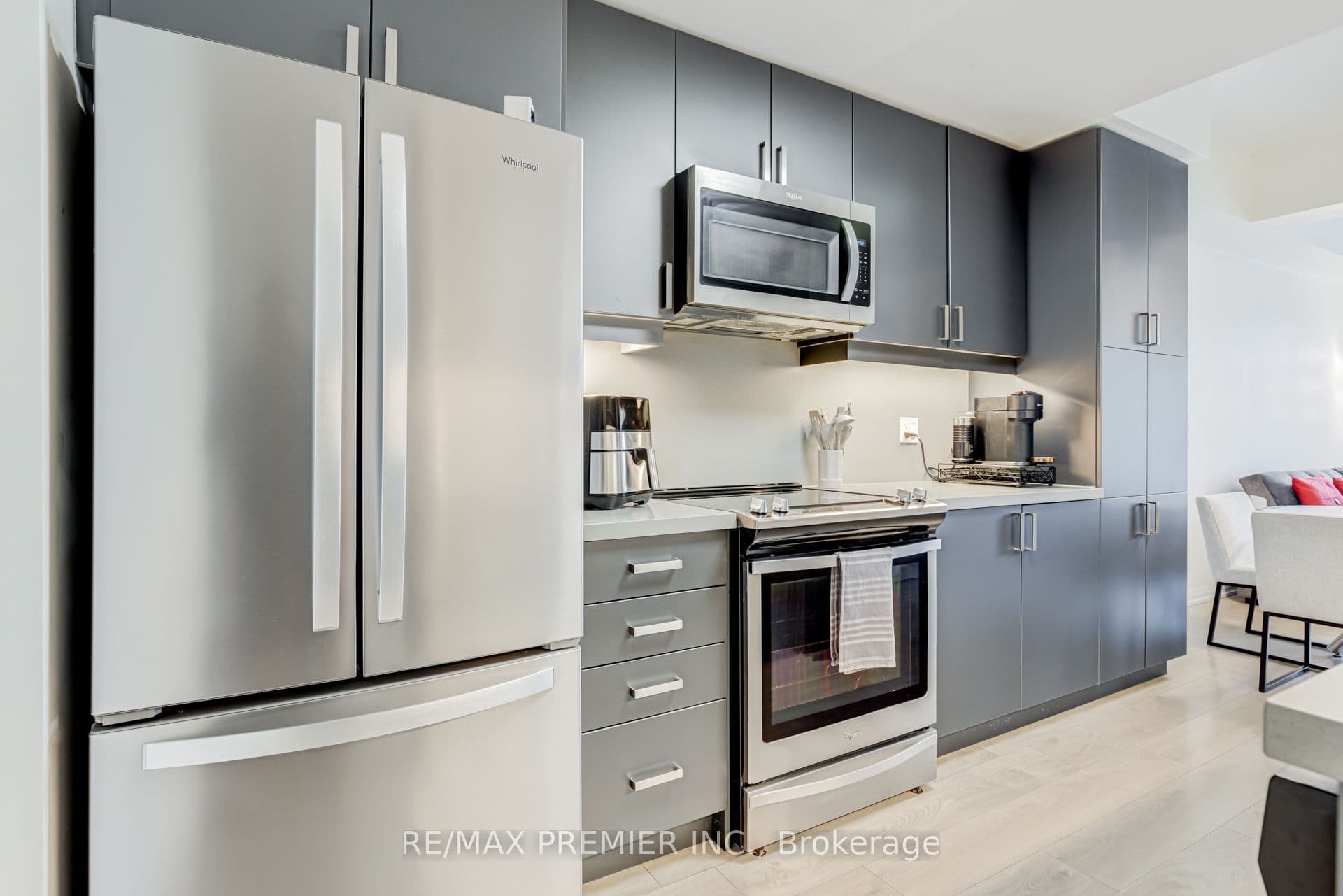 1010 Portage Parkway 5, Vaughan, ON L4K 0K3