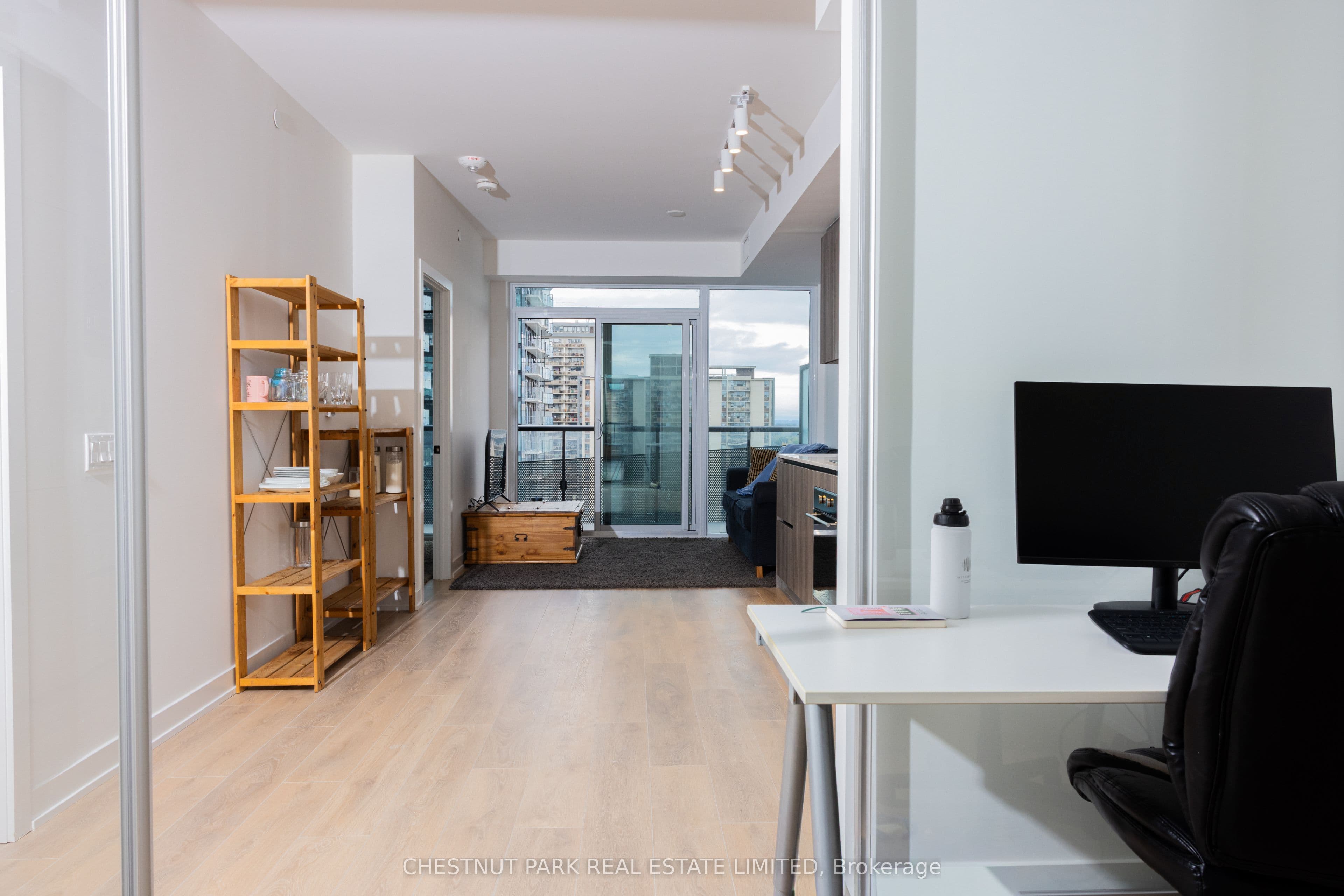 117 Broadway Avenue 1807, Toronto, ON M4P 1V3