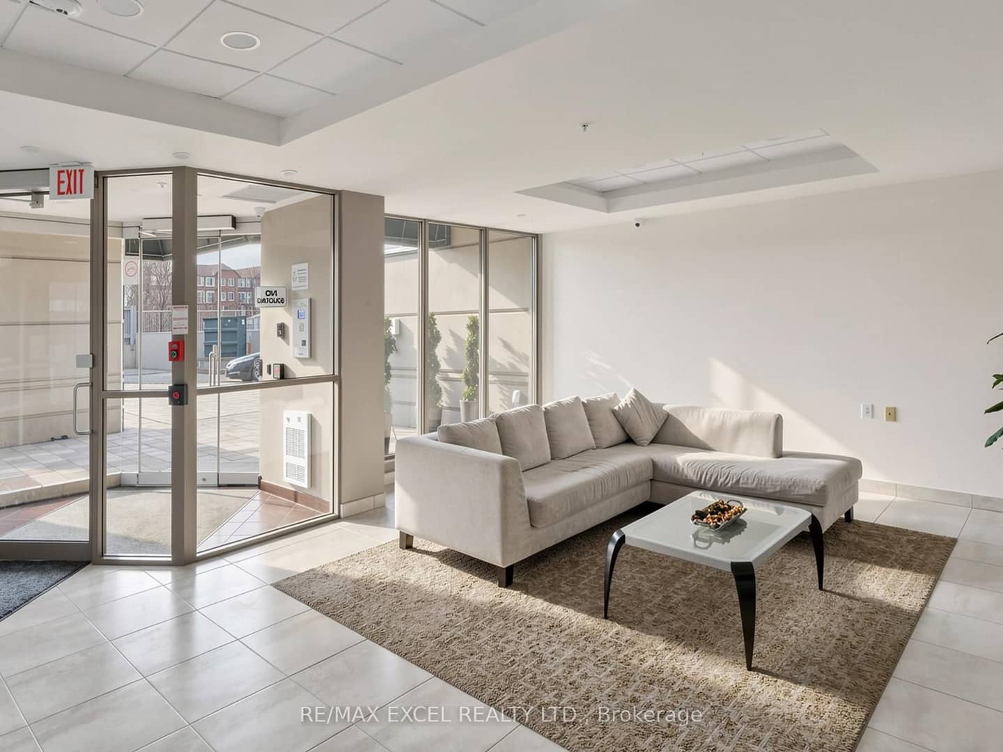 920 Sheppard Avenue W 711, Toronto, ON M3H 0A2