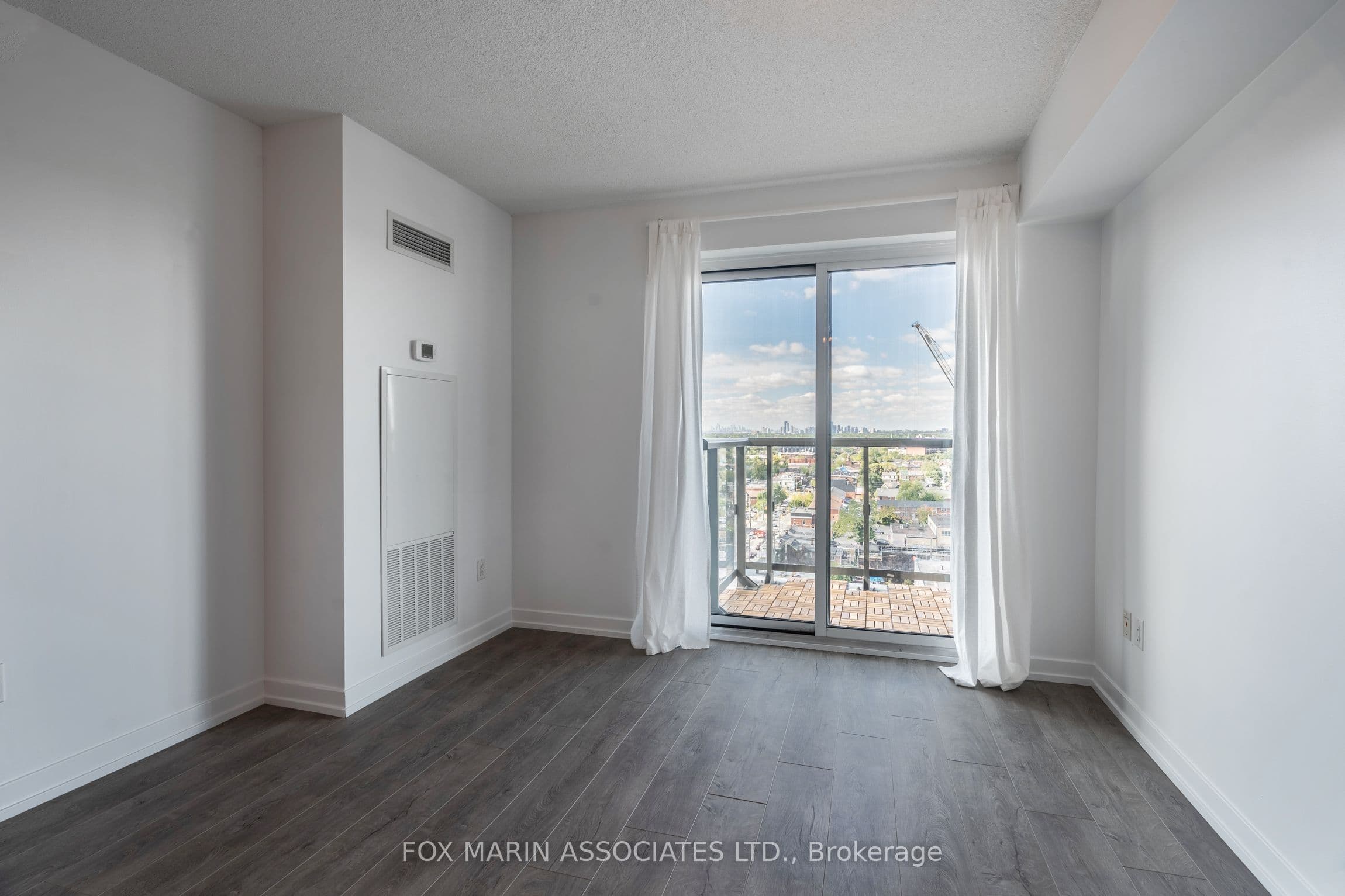 1420 Dupont Street 1504, Toronto, ON M6H 0C2