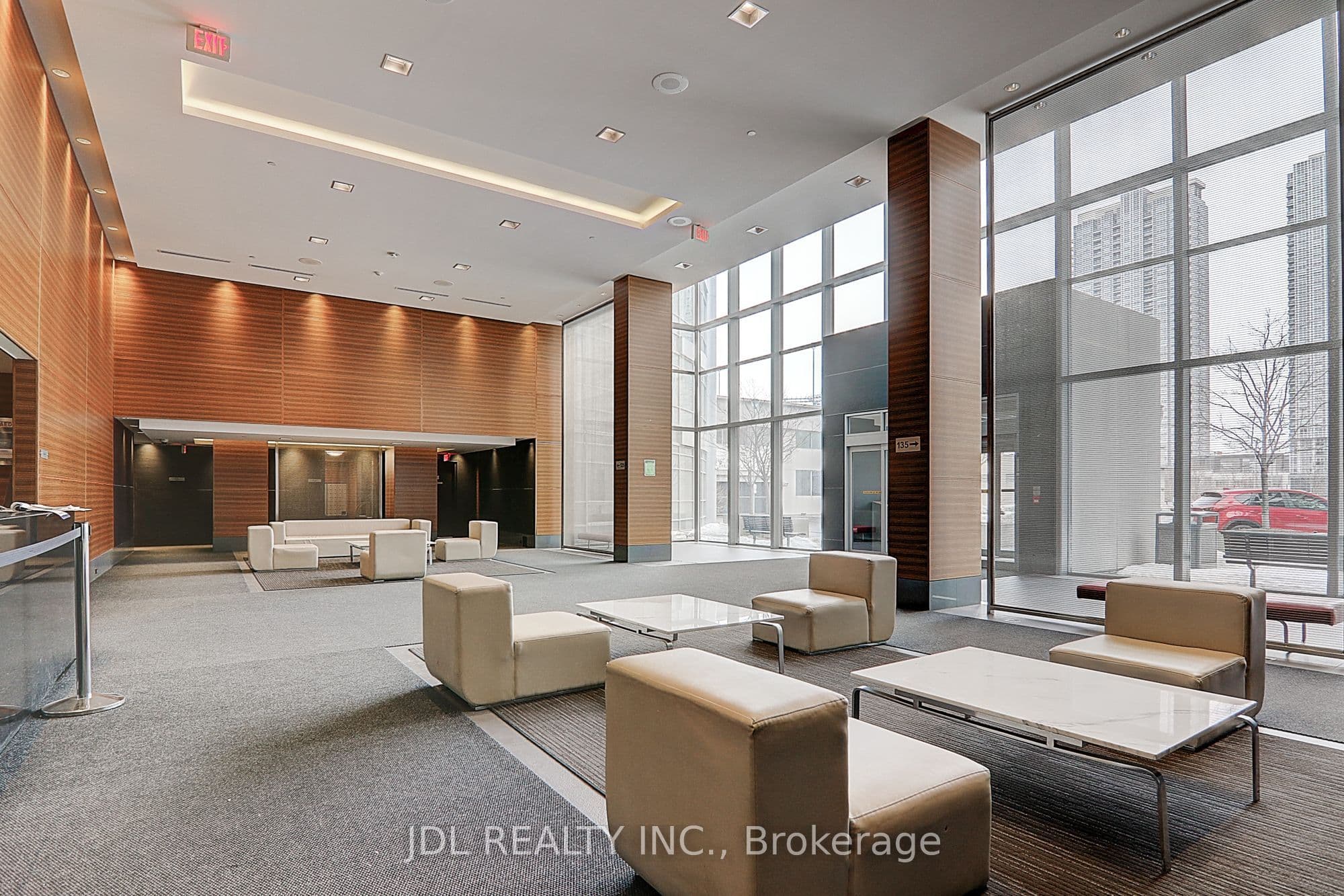 125 Village Green Square 1208, Toronto, ON M1S 0G3