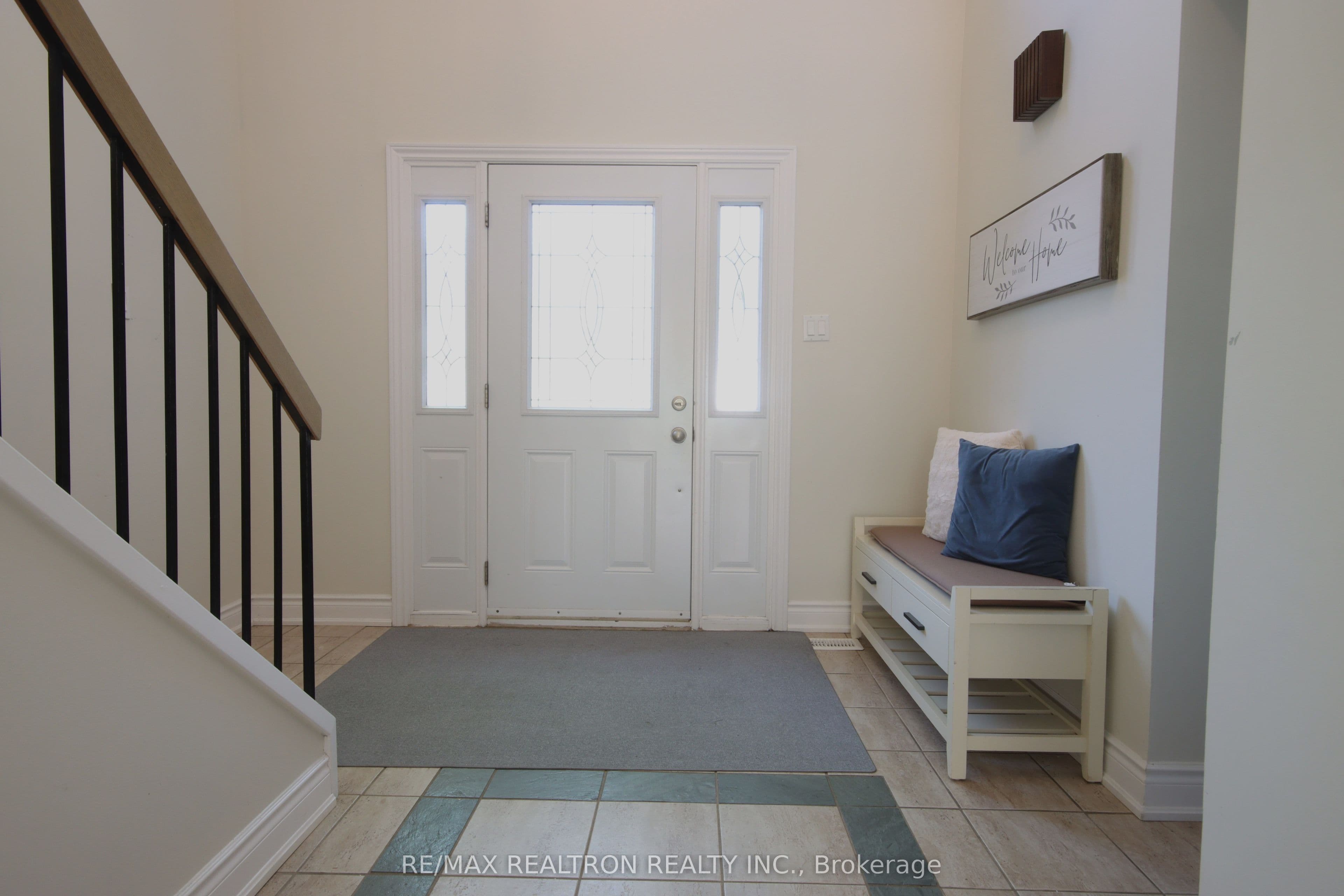 4272 Gayling Gardens, Mississauga, ON L5L 1Z9
