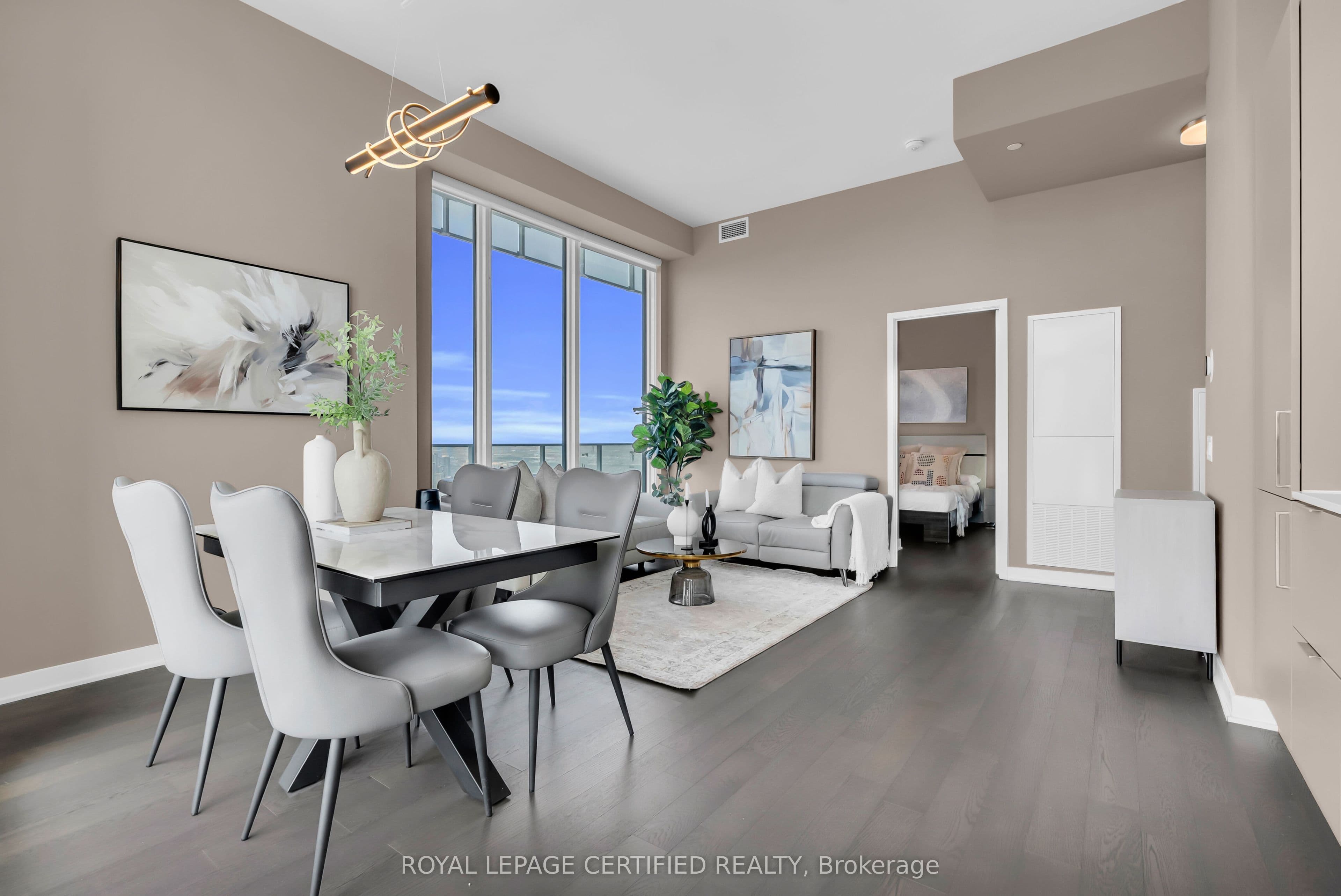 3900 Confederation Parkway 5907, Mississauga, ON L5B 0M3