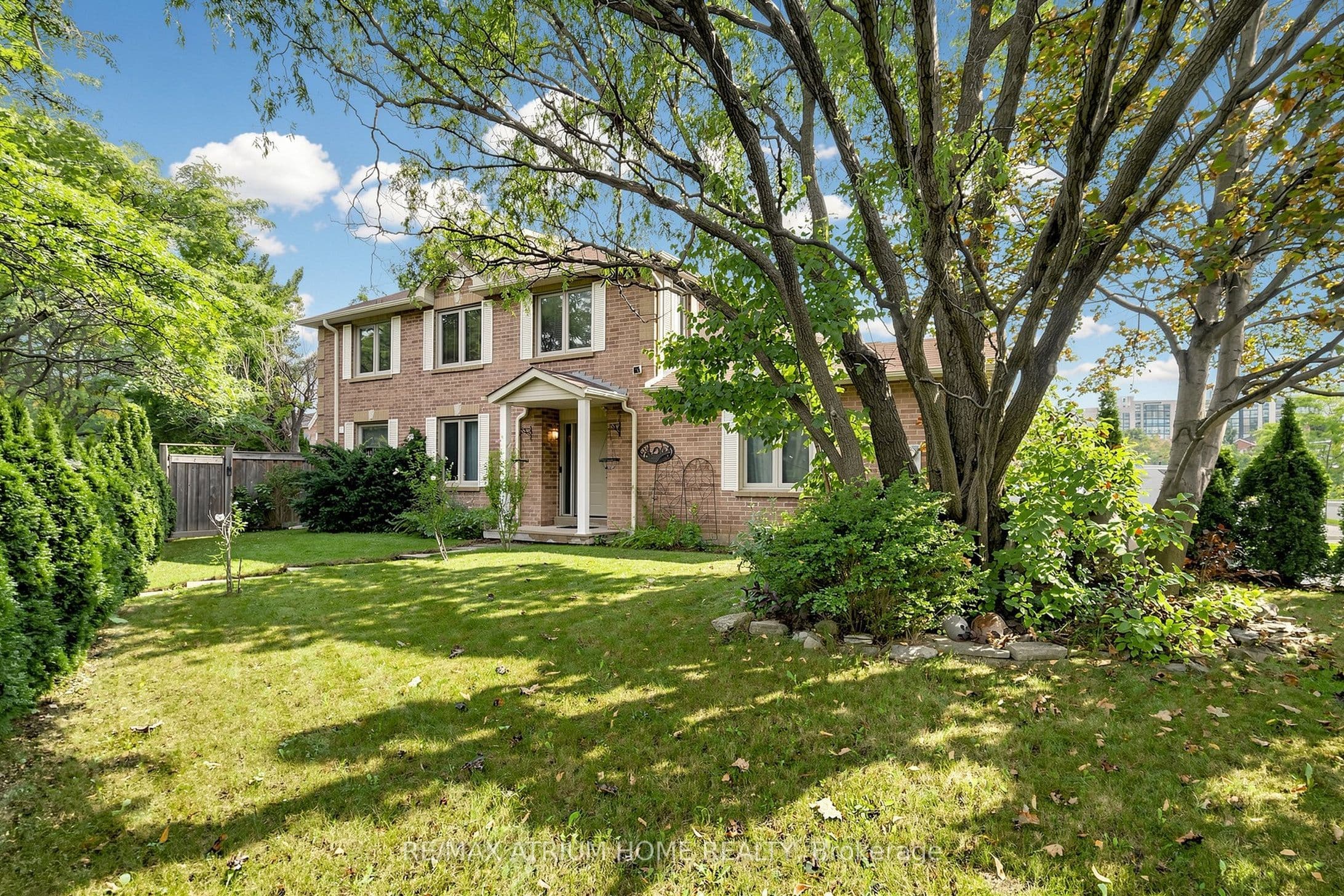 22 Bingham Street, Richmond Hill, ON L4C 9R1