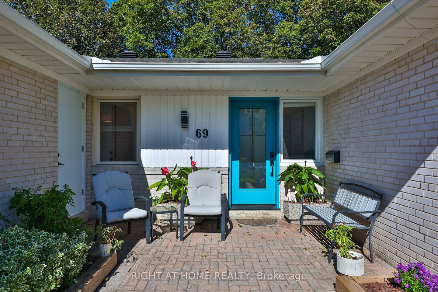 69 Montressor Drive, Toronto, ON M2P 1Z3