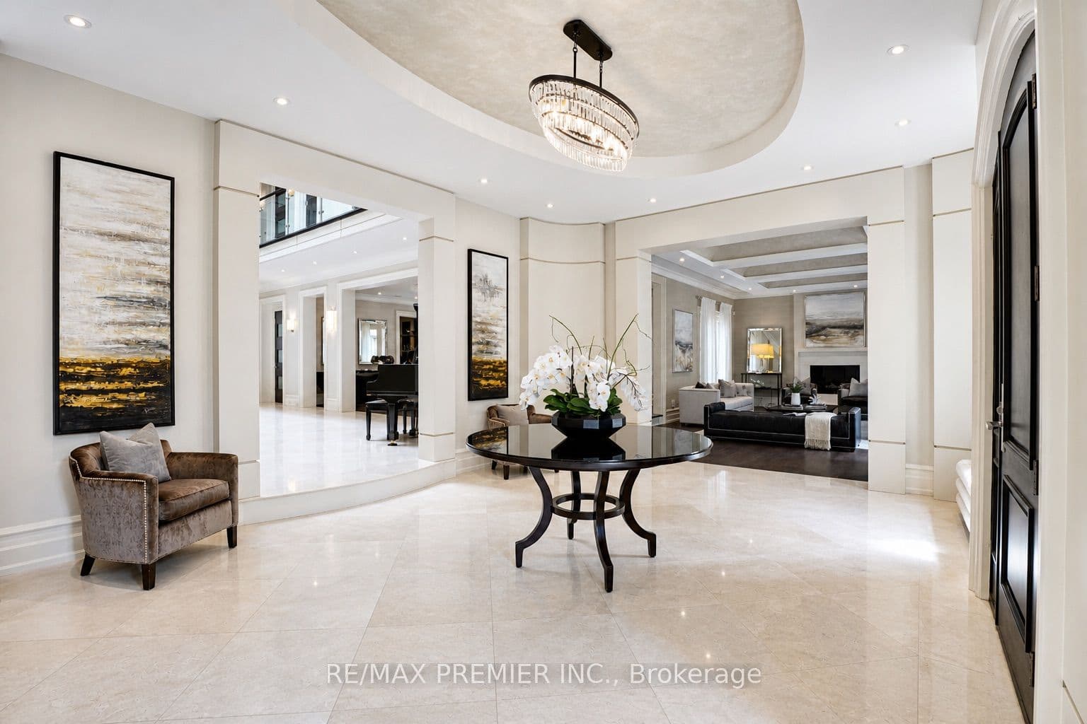 6 The Bridle Path, Toronto, ON M2L 1C8