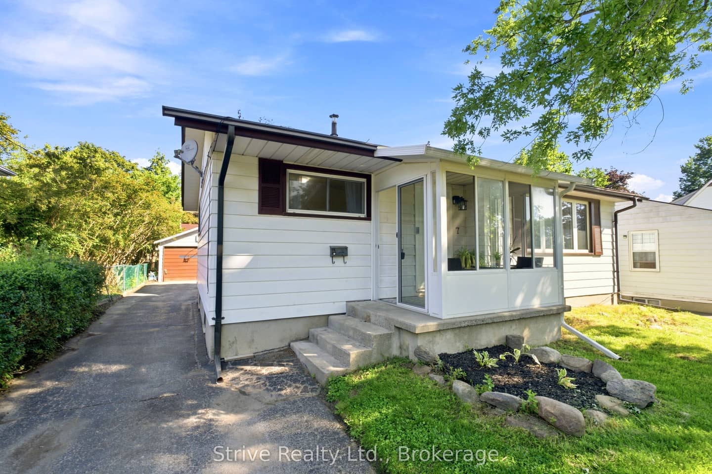 7 Admiral Road, Ajax, ON L1S 2N8