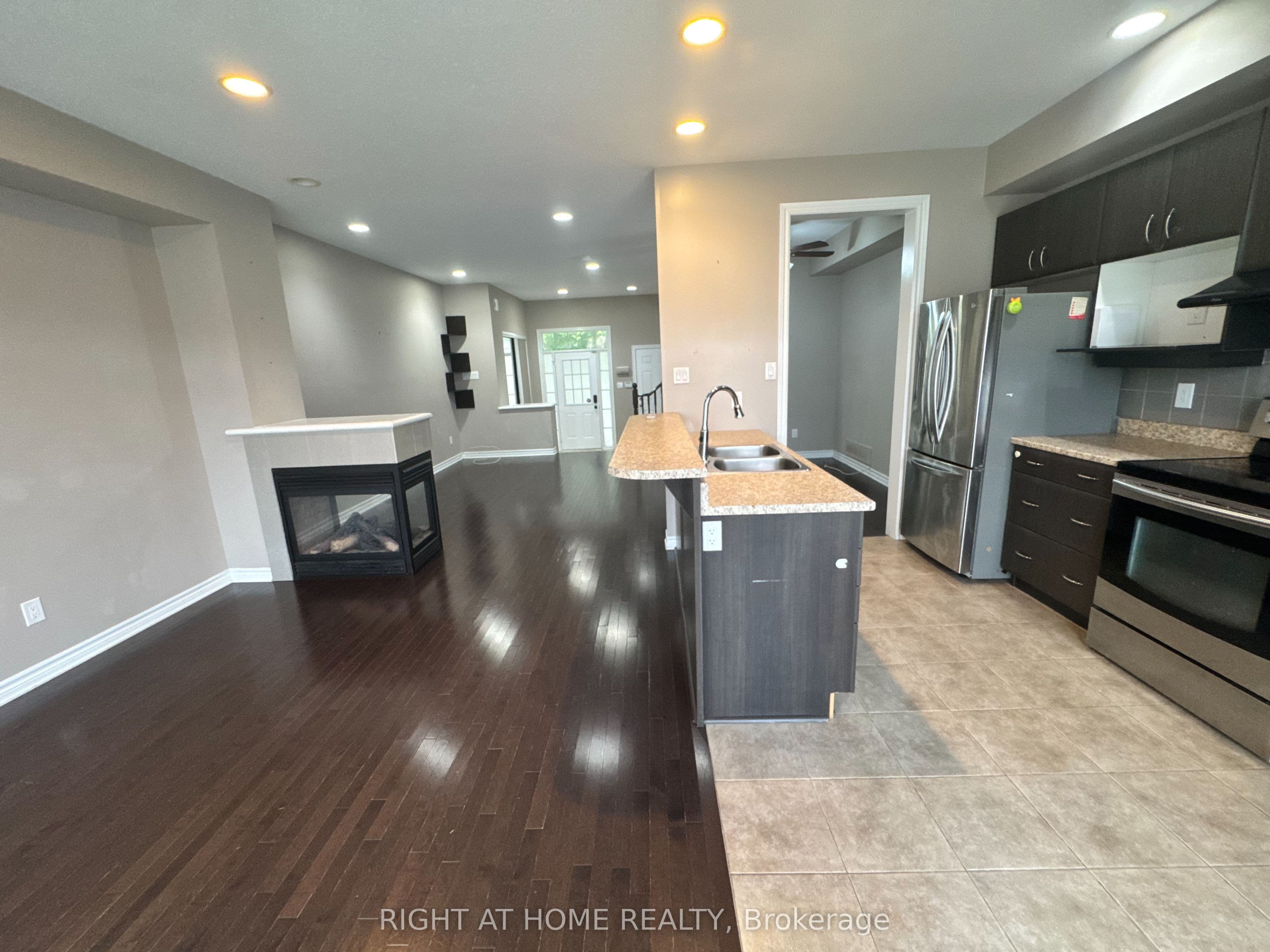 428 FOXHALL Way, Kanata, ON K2M 0G1