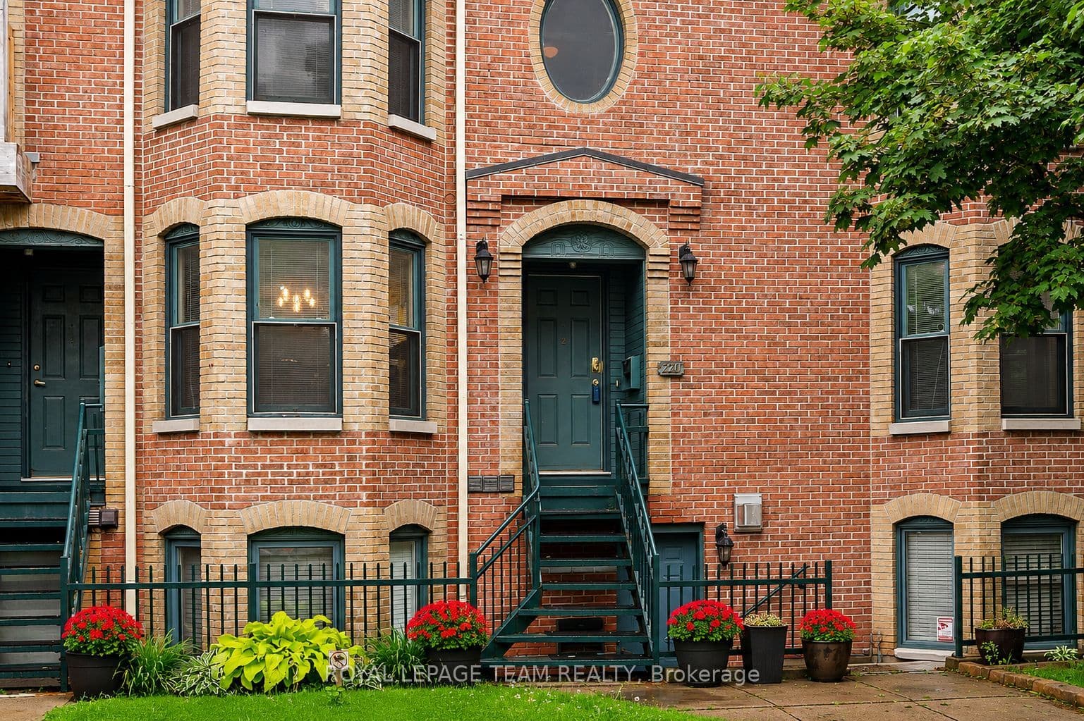 220 Wilbrod Avenue 2, Lower Town - Sandy Hill, ON K1N 6L6