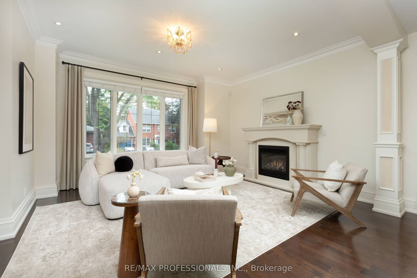 18 Hillcroft Drive, Toronto, ON M9B 4X5