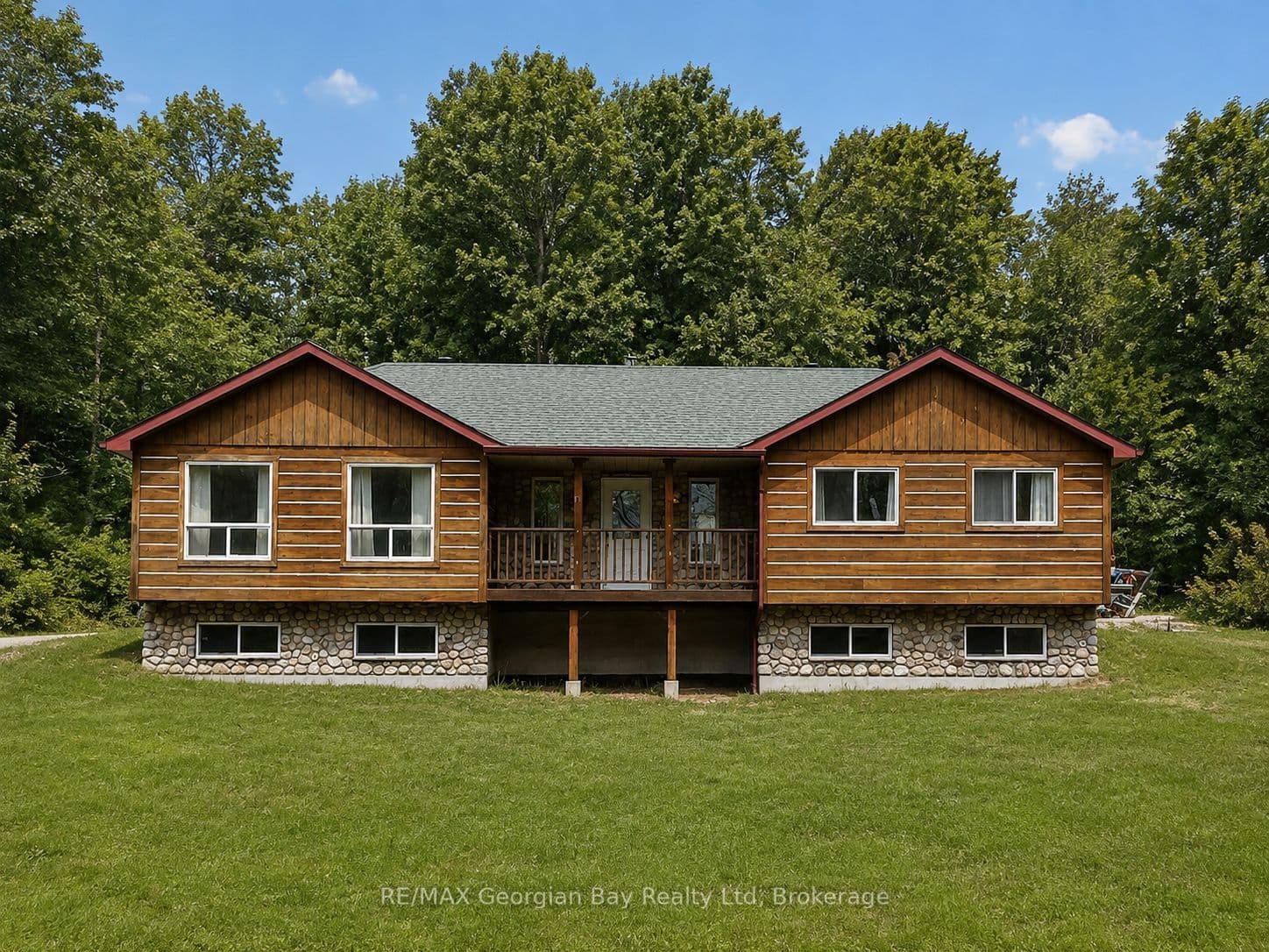 90 Farlain Lake Road W, Tiny, ON L9M 0B9