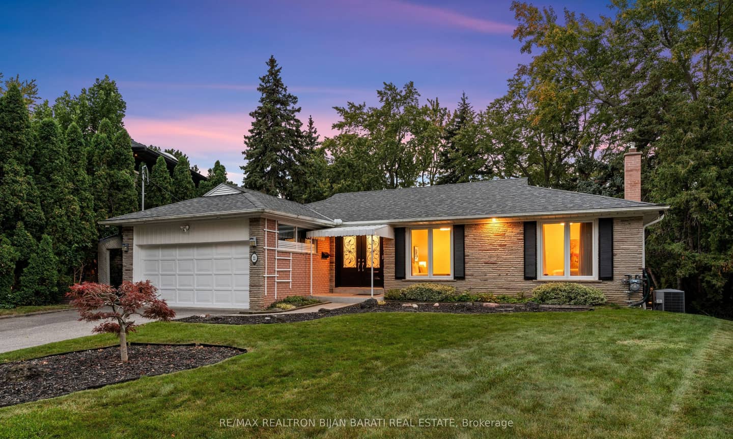 22 Brucedale Crescent, Toronto, ON M2K 2C7