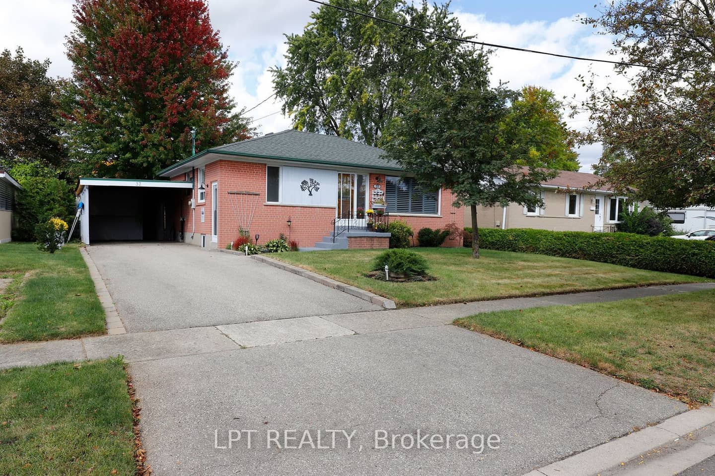 37 McGilvray Crescent W, Halton Hills, ON L7G 1L7