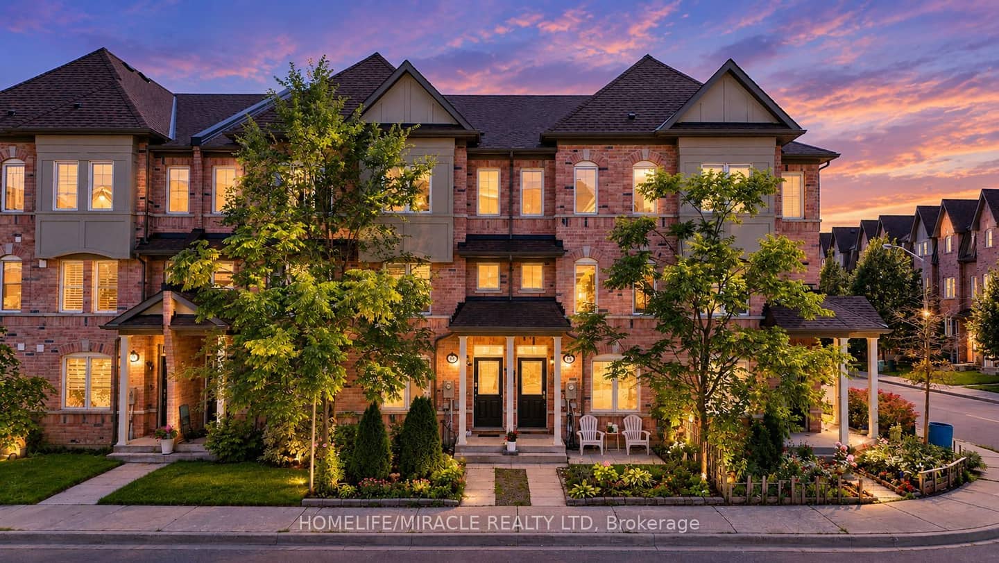 3 De Jong Street, Toronto, ON M1P 0C1