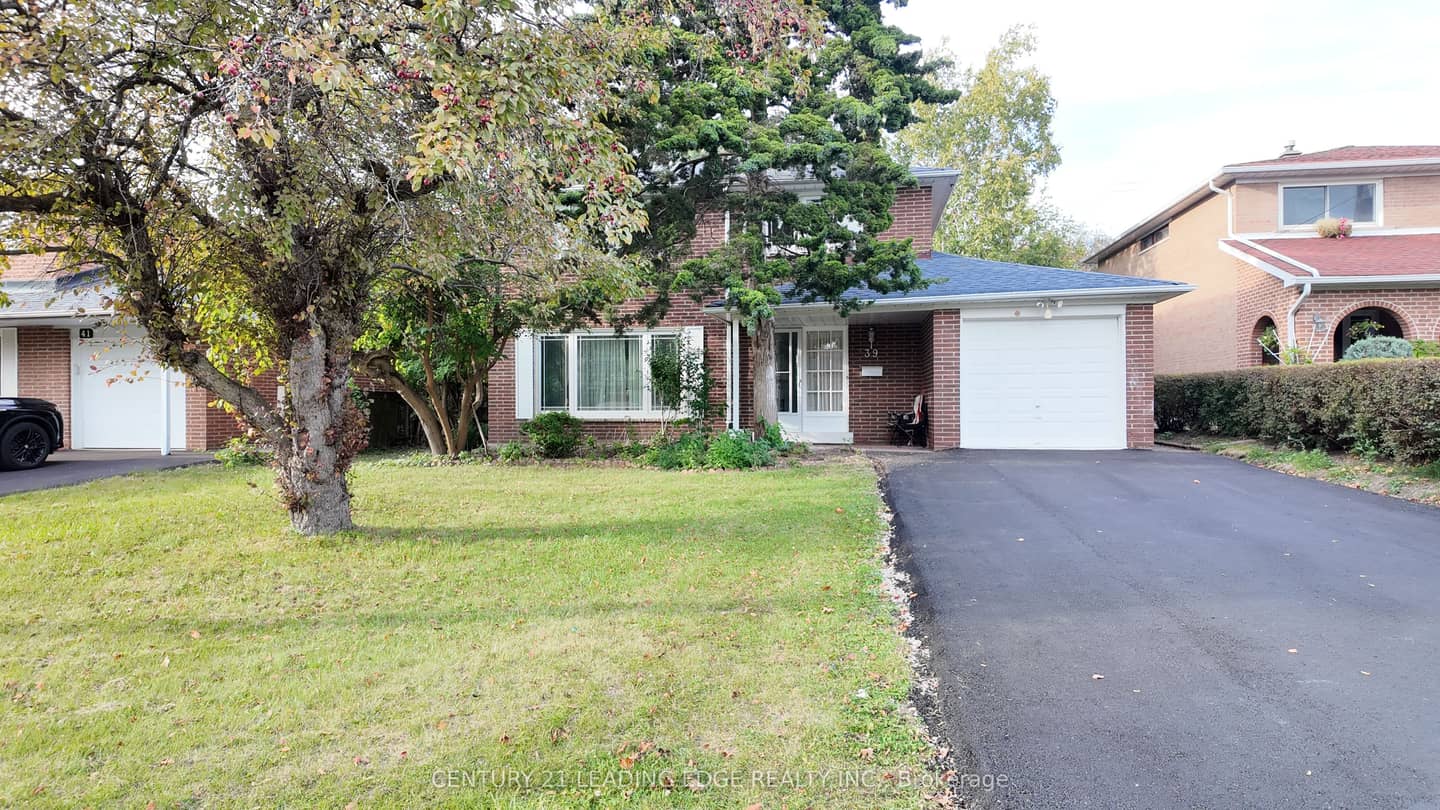 39 Waddington Crescent, Toronto, ON M2J 2Z9