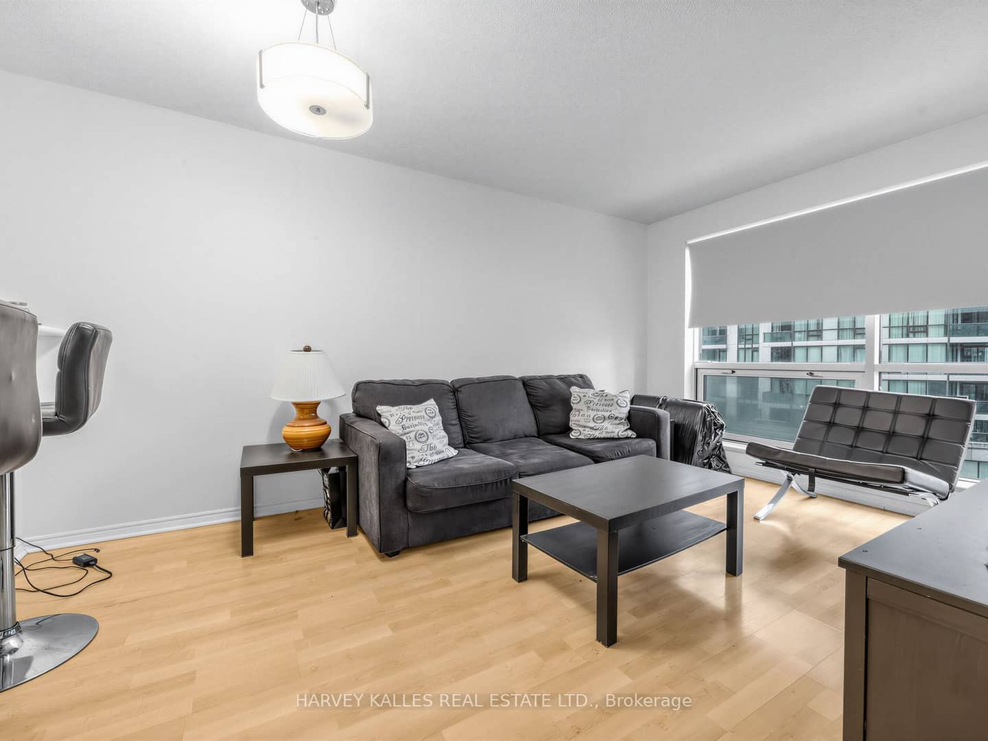 10 Yonge Street 705, Toronto, ON M5J 1R4