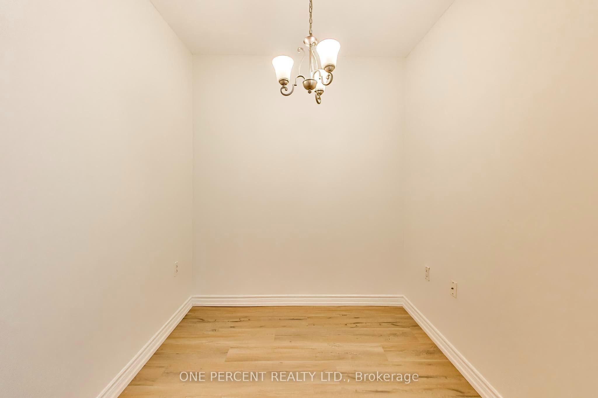 3840 Bathurst Street 109, Toronto, ON M3H 6C6
