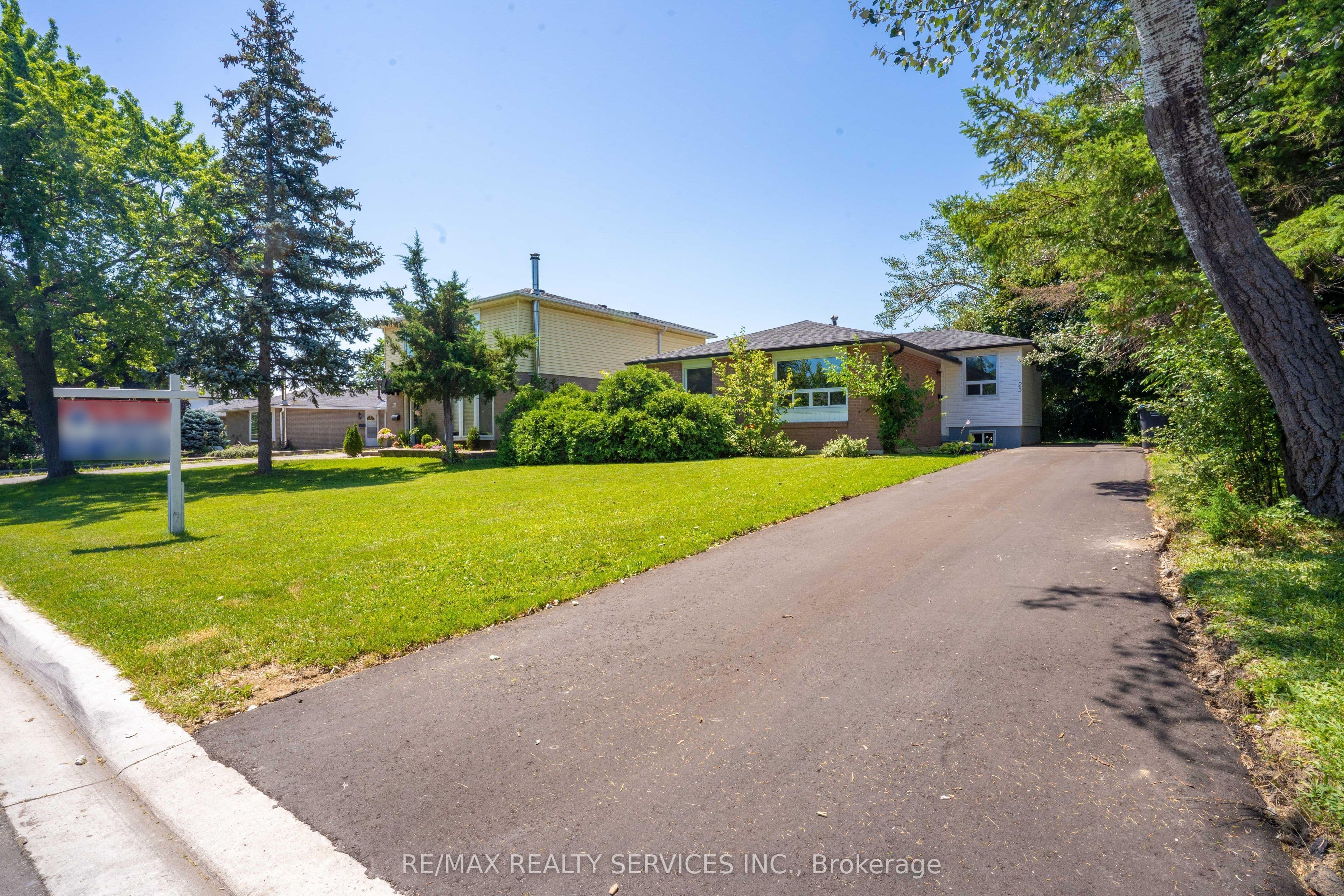 23 Fidelia Crescent Upper Level, Brampton, ON L6T 3P7