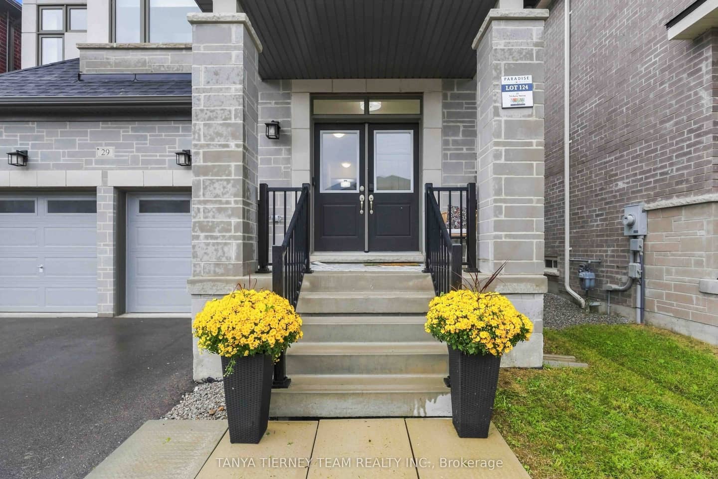 29 Vickery Street, Whitby, ON L1P 0L2
