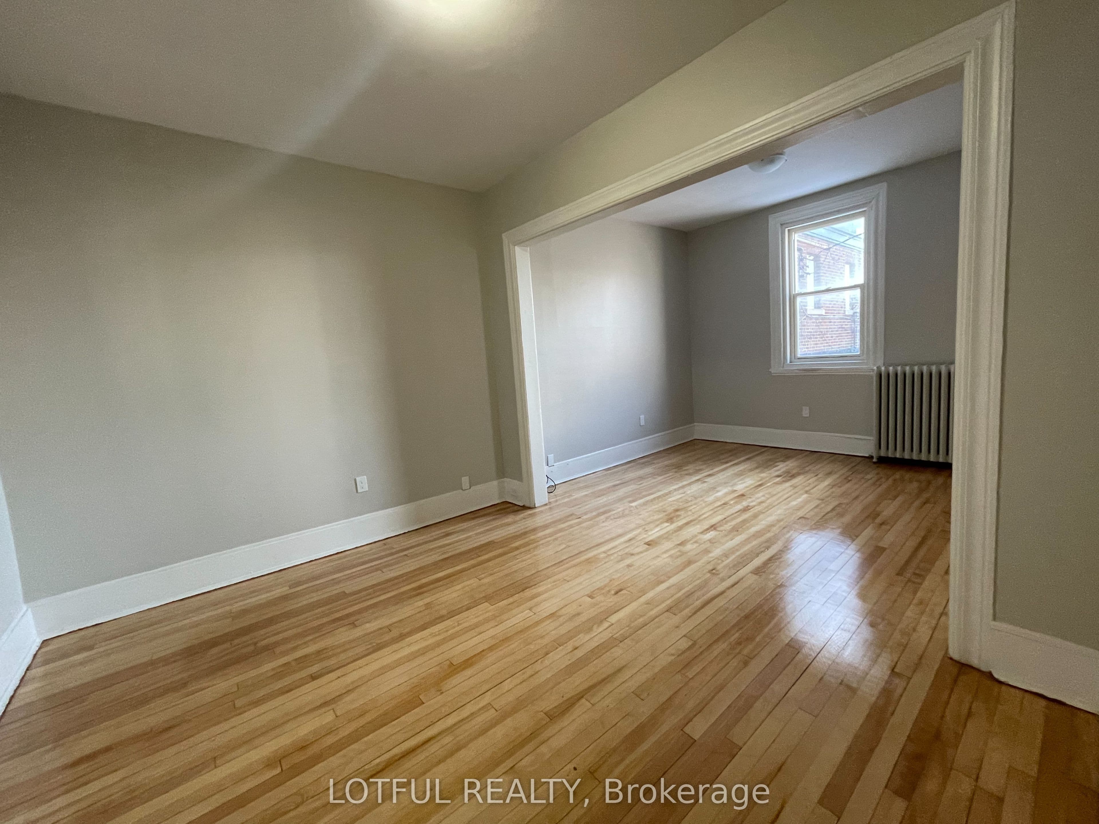4-1/2 Russell Street E 3, Smiths Falls, ON K7A 1E8