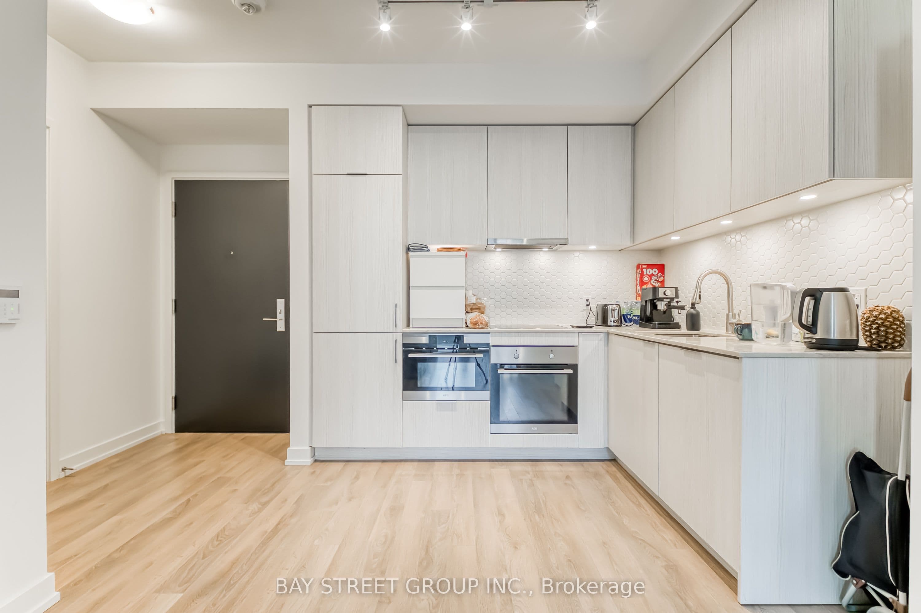 158 FRONT Street E 210, Toronto, ON M5A 0K9