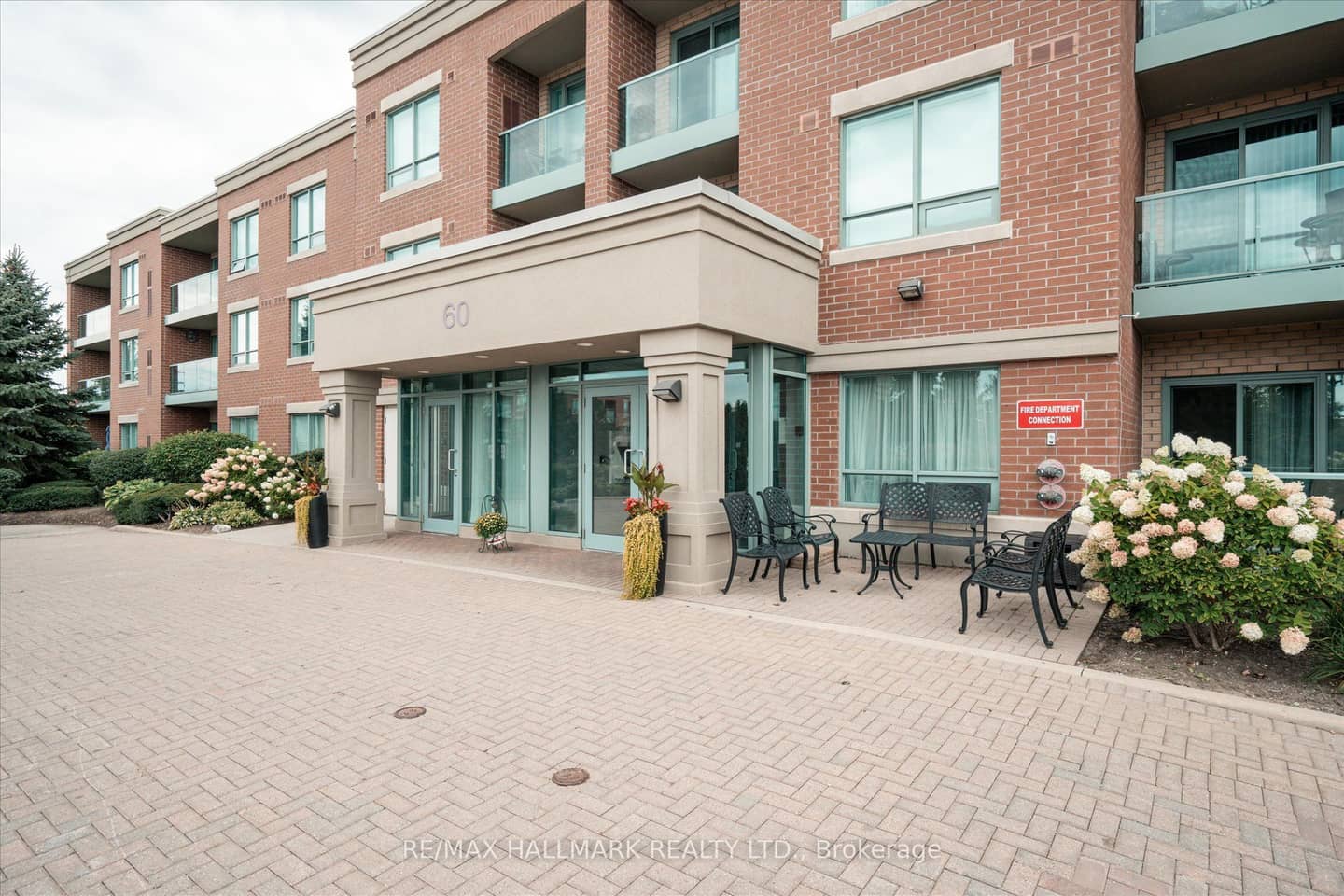 60 Via Rosedale 316, Brampton, ON L6P 3X6