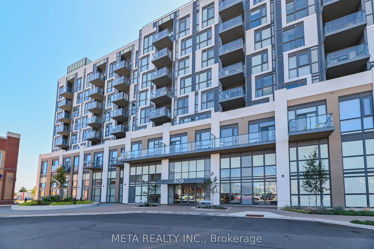 509 Dundas Street W 17, Oakville, ON L6M 5P4