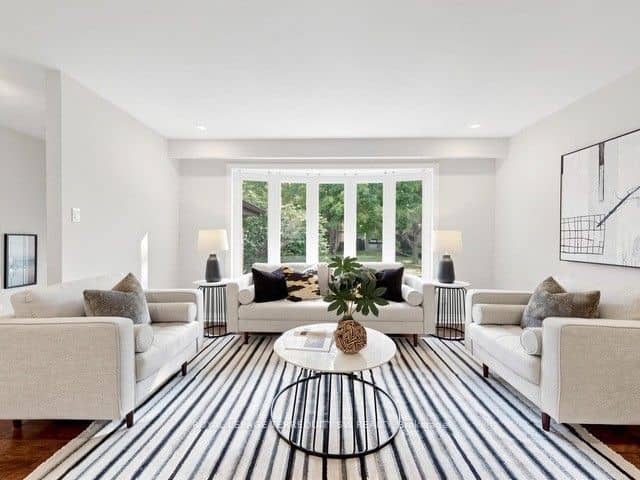 12 Sir Pellias Terrace, Markham, ON L3P 2Z8