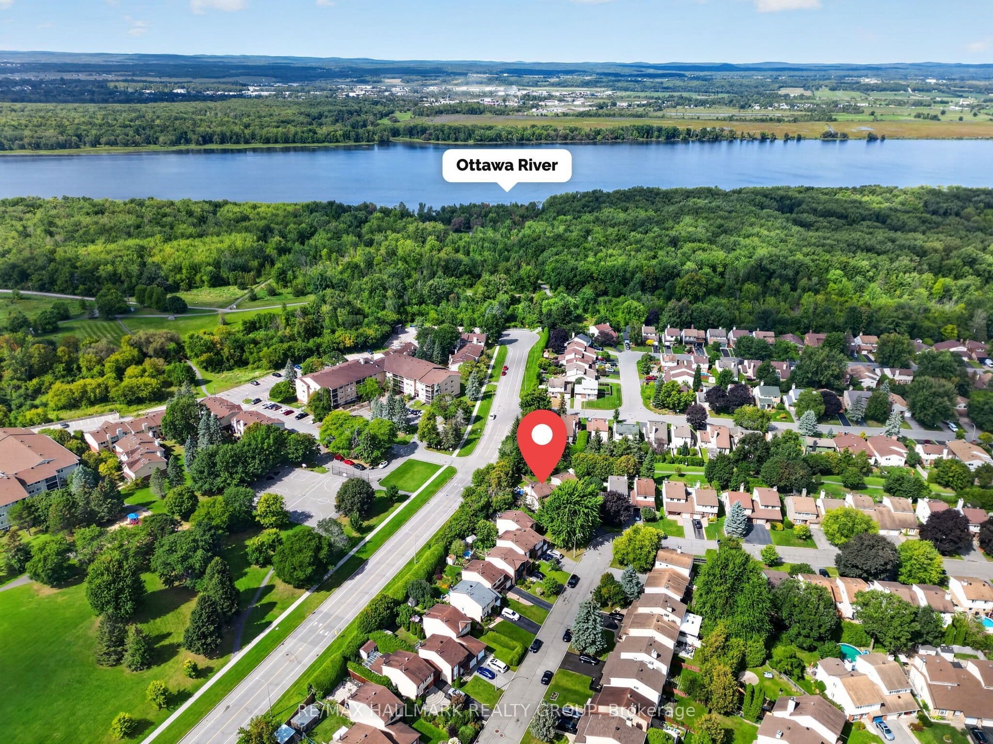 1055 Avignon Court, Orleans - Convent Glen and Area, ON K1C 2N4