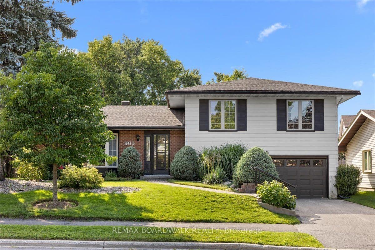 965 Cahill Drive W, Hunt Club - Windsor Park Village and Area, ON K1V 9H9