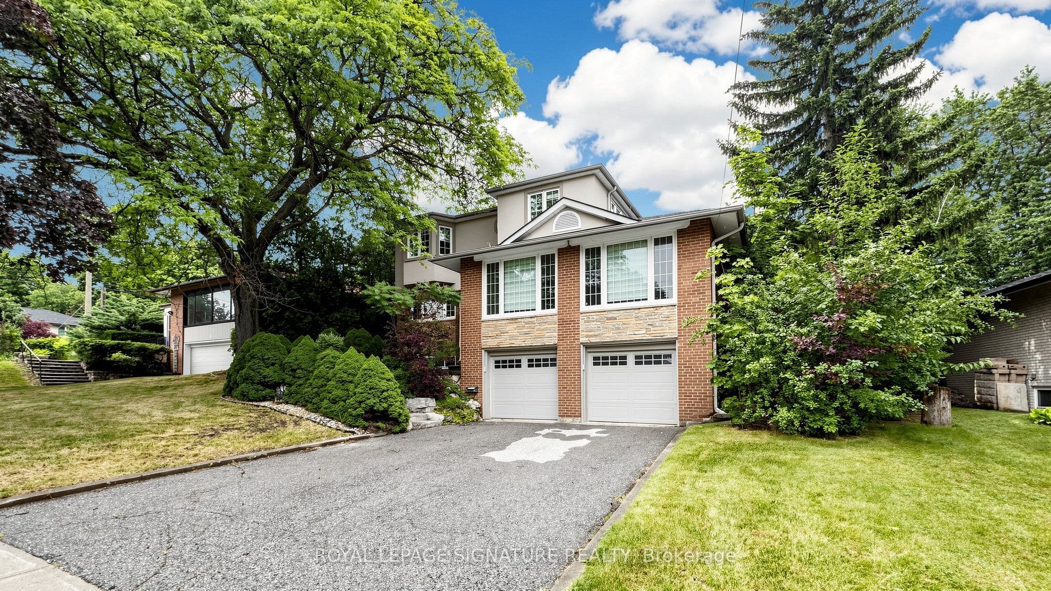 17 Valentine Drive, Toronto, ON M3A 3J5