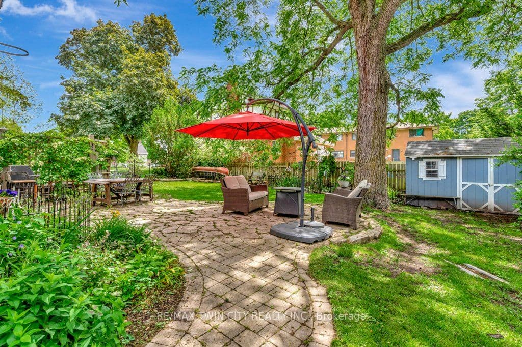 142 GLENMORRIS Street, Cambridge, ON N1S 2Z5