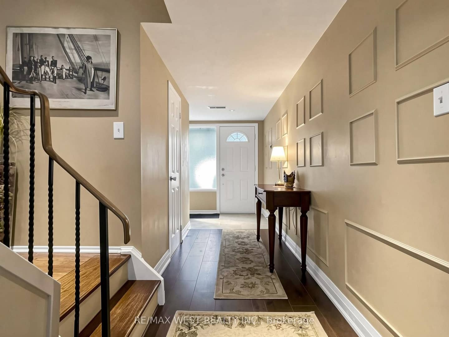 121 Poplar Crescent 44, Aurora, ON L4G 3M4
