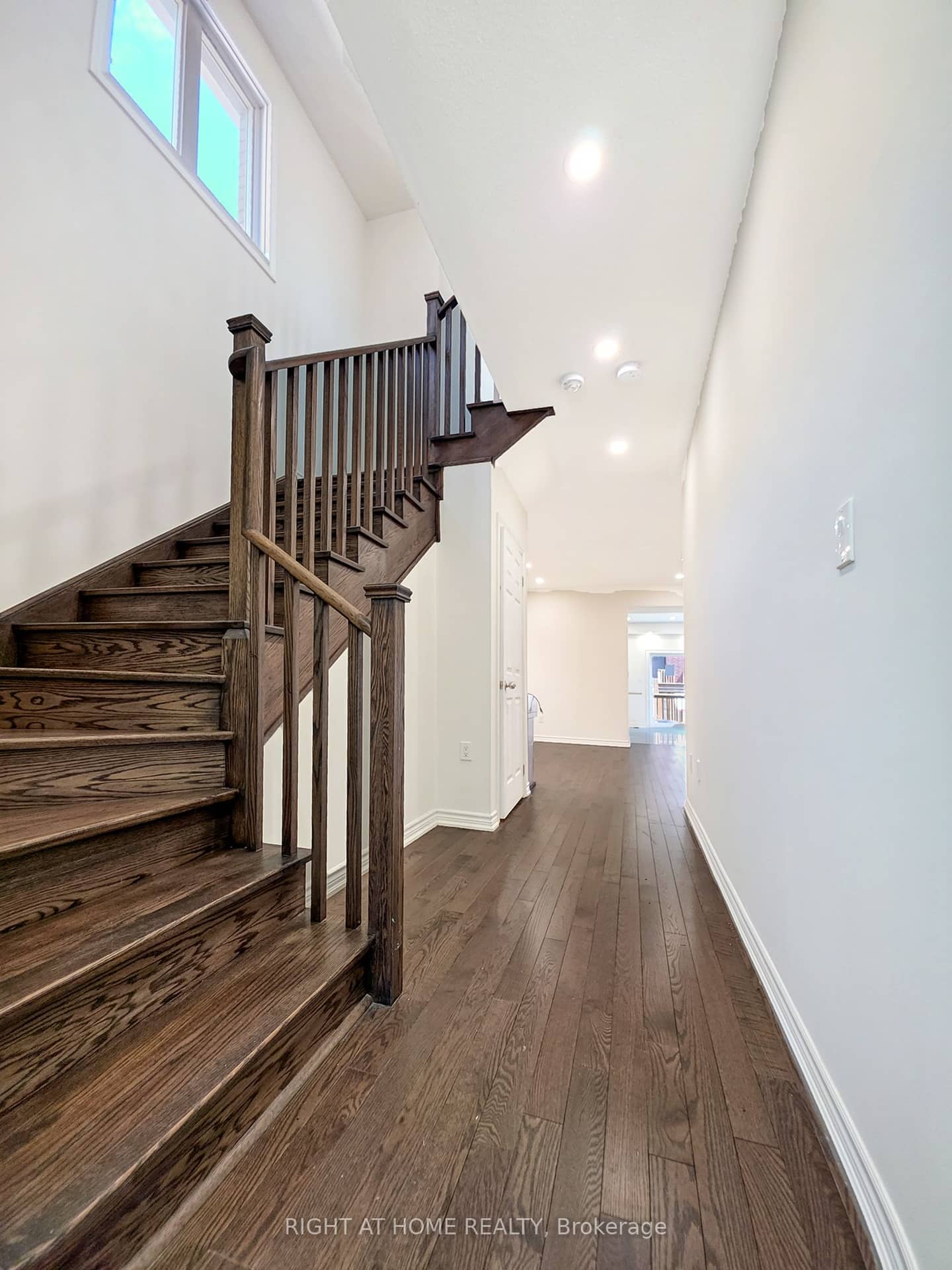 219 Fleetwood Drive, Oshawa, ON L1K 3E7