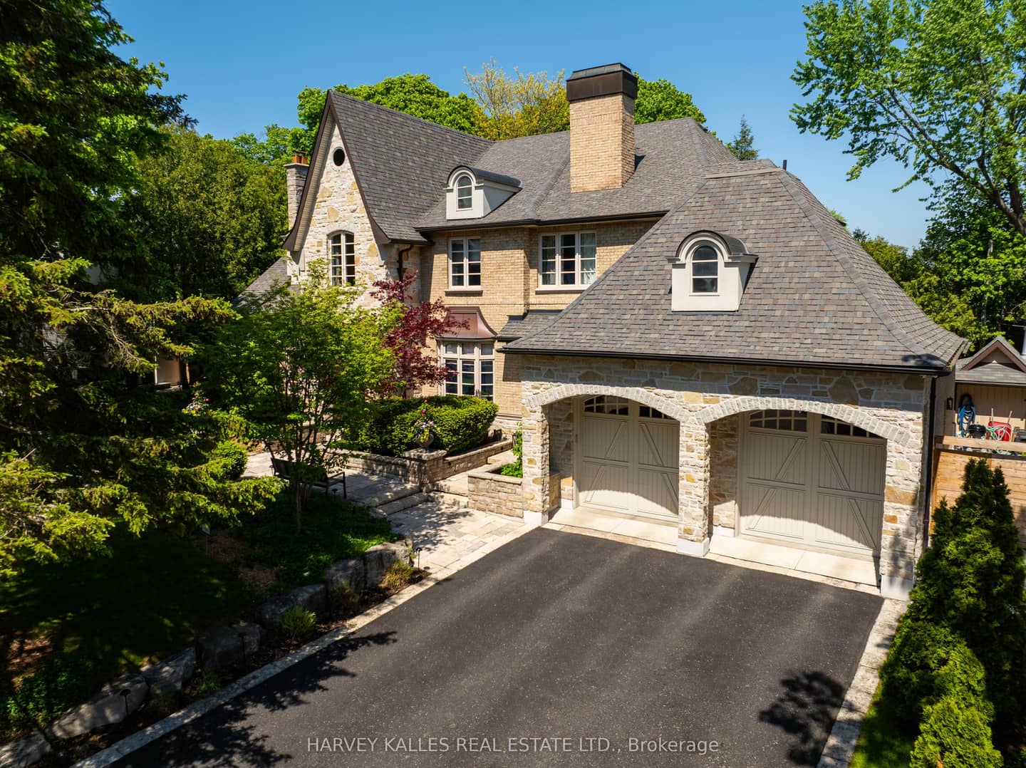14 Denewood Crescent, Toronto, ON M3B 1M5