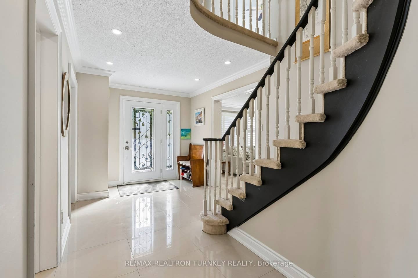 263 Chambers Crescent, Newmarket, ON L3X 1T1