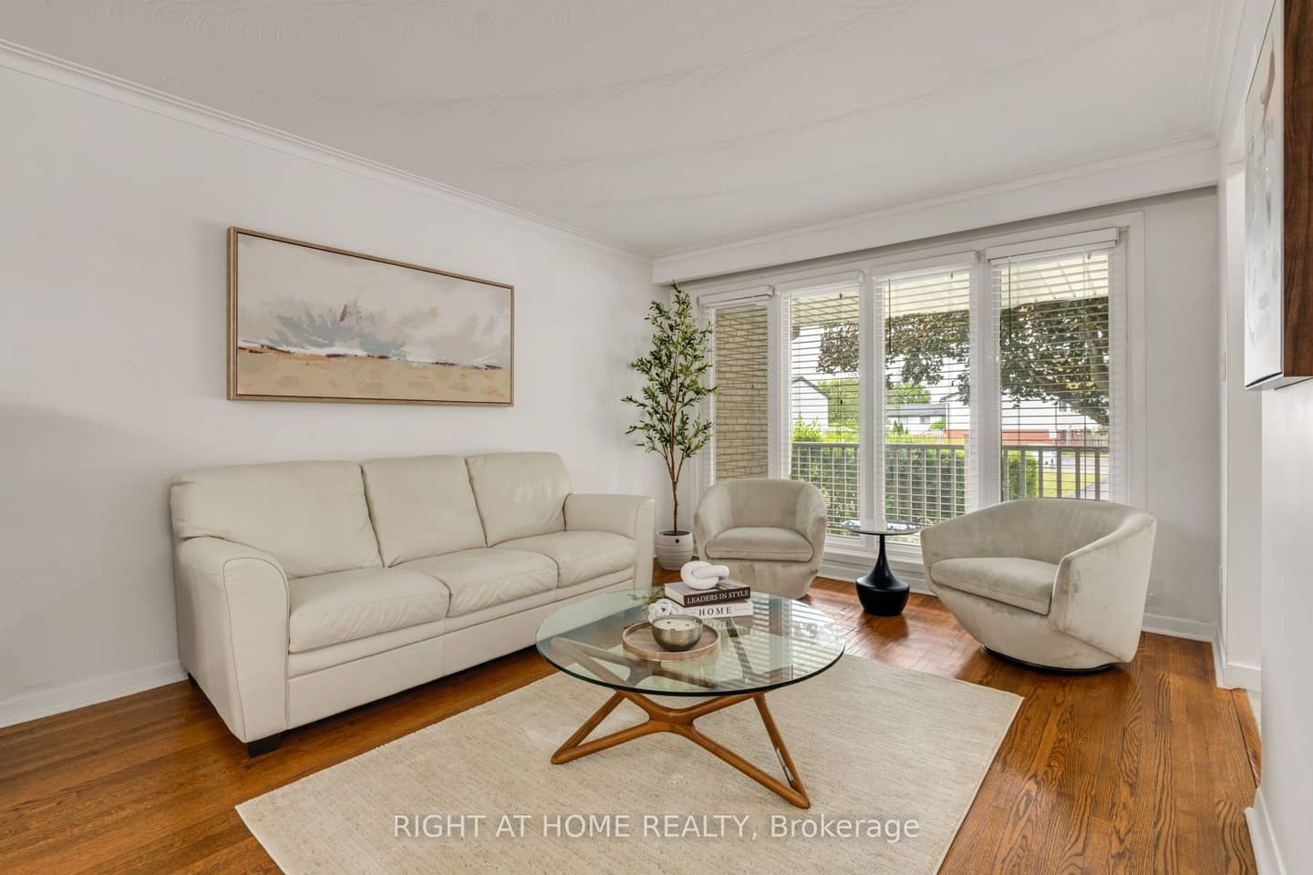 1302 Redbank Crescent, Oakville, ON L6H 1Y5