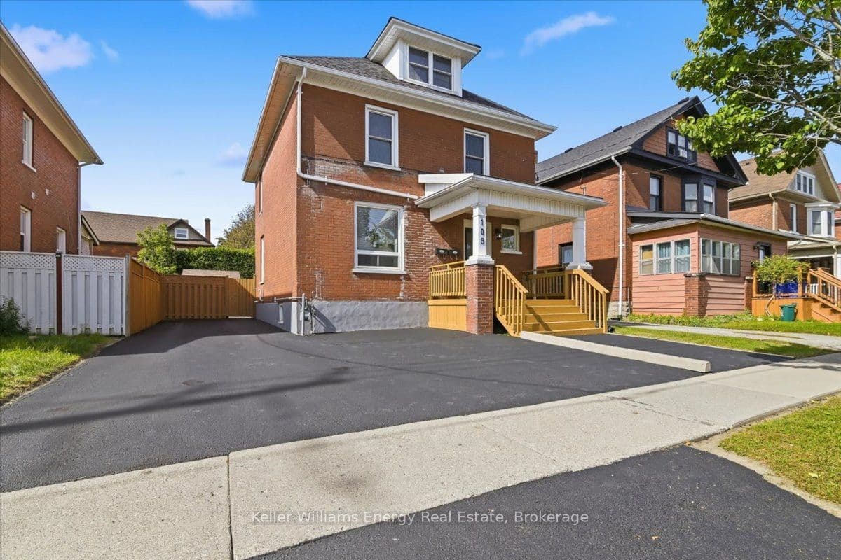 108 Division Street, Oshawa, ON L1G 5M1