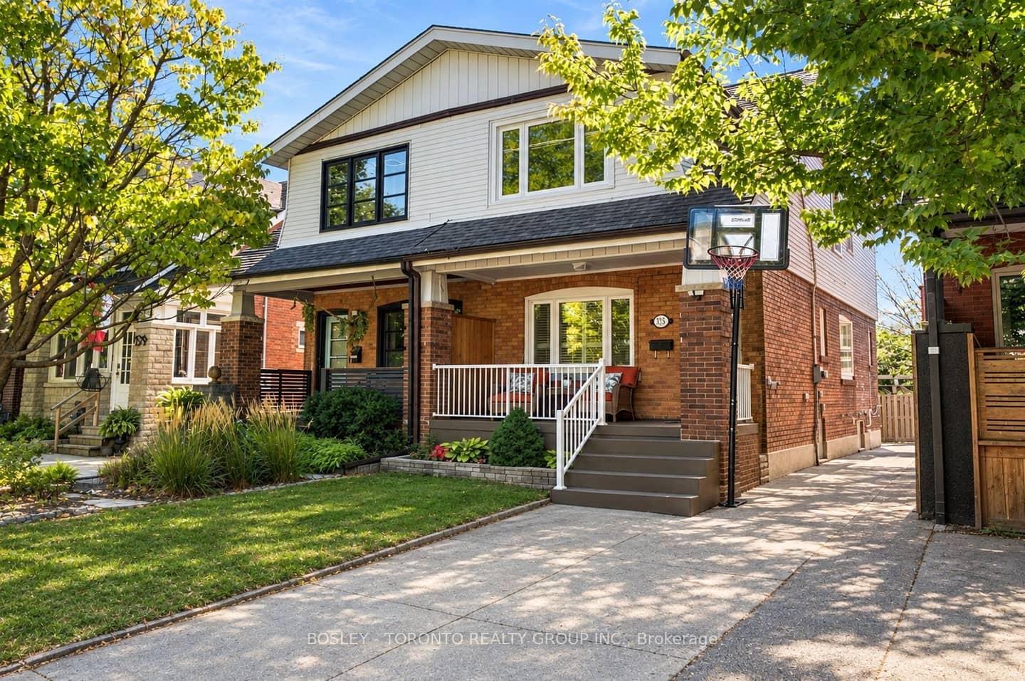 135 Wolverleigh Boulevard, Toronto, ON M4J 1R8